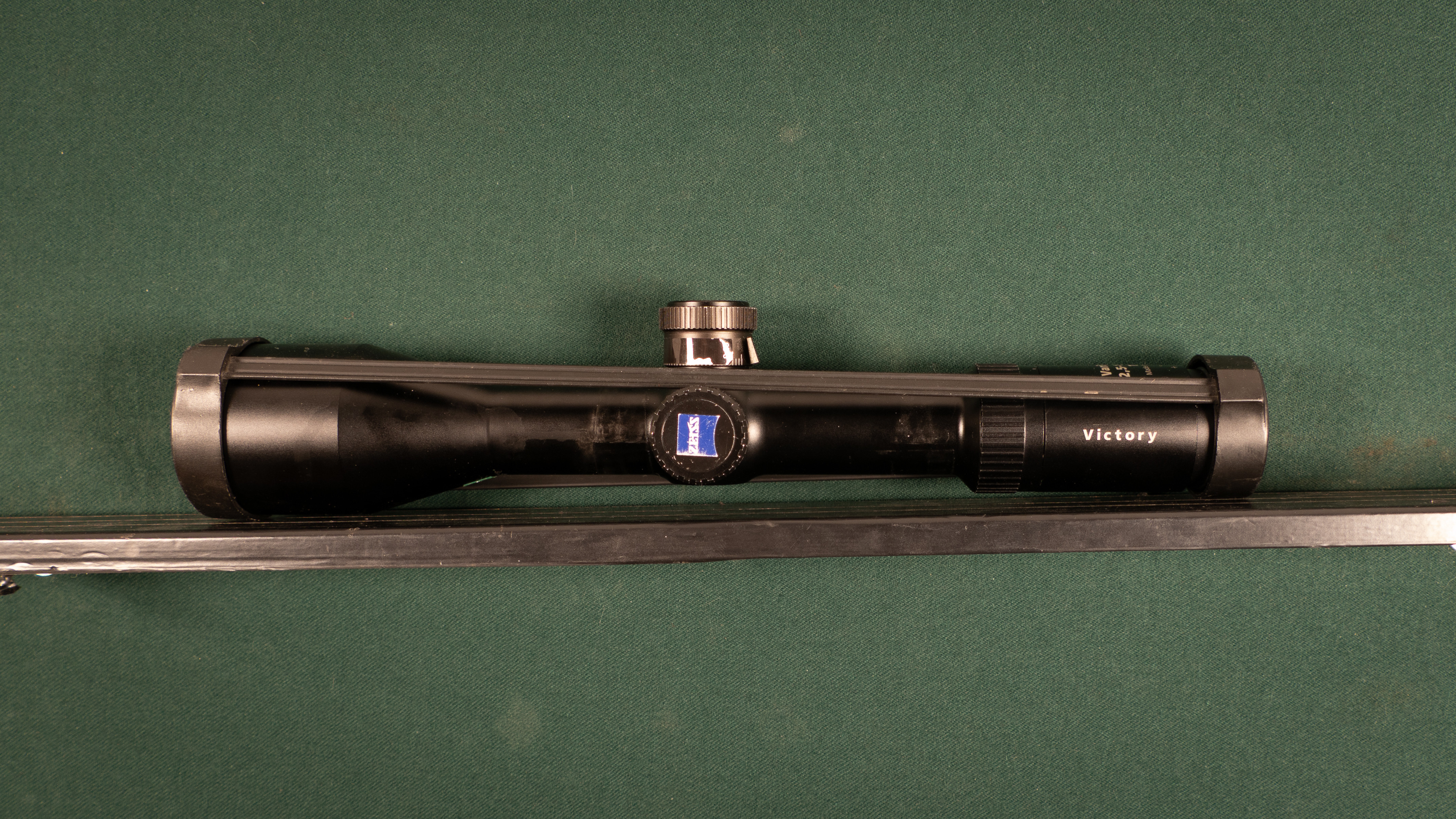 Zeiss Victory Varipoint 2,5-10x50 T*.