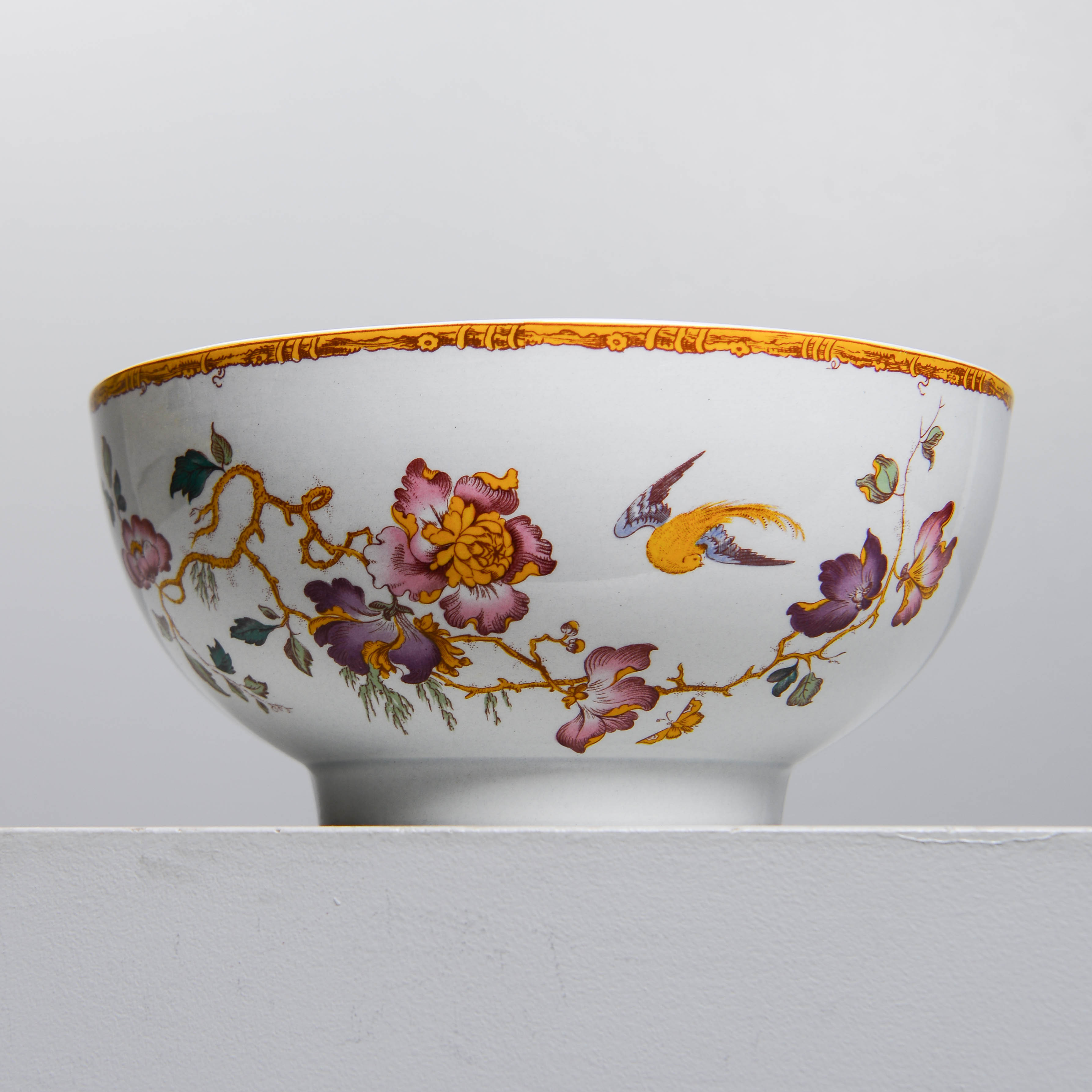WEDGWOOD, Serveringsskål, "Devon Rose", Georgetown Collection, England.