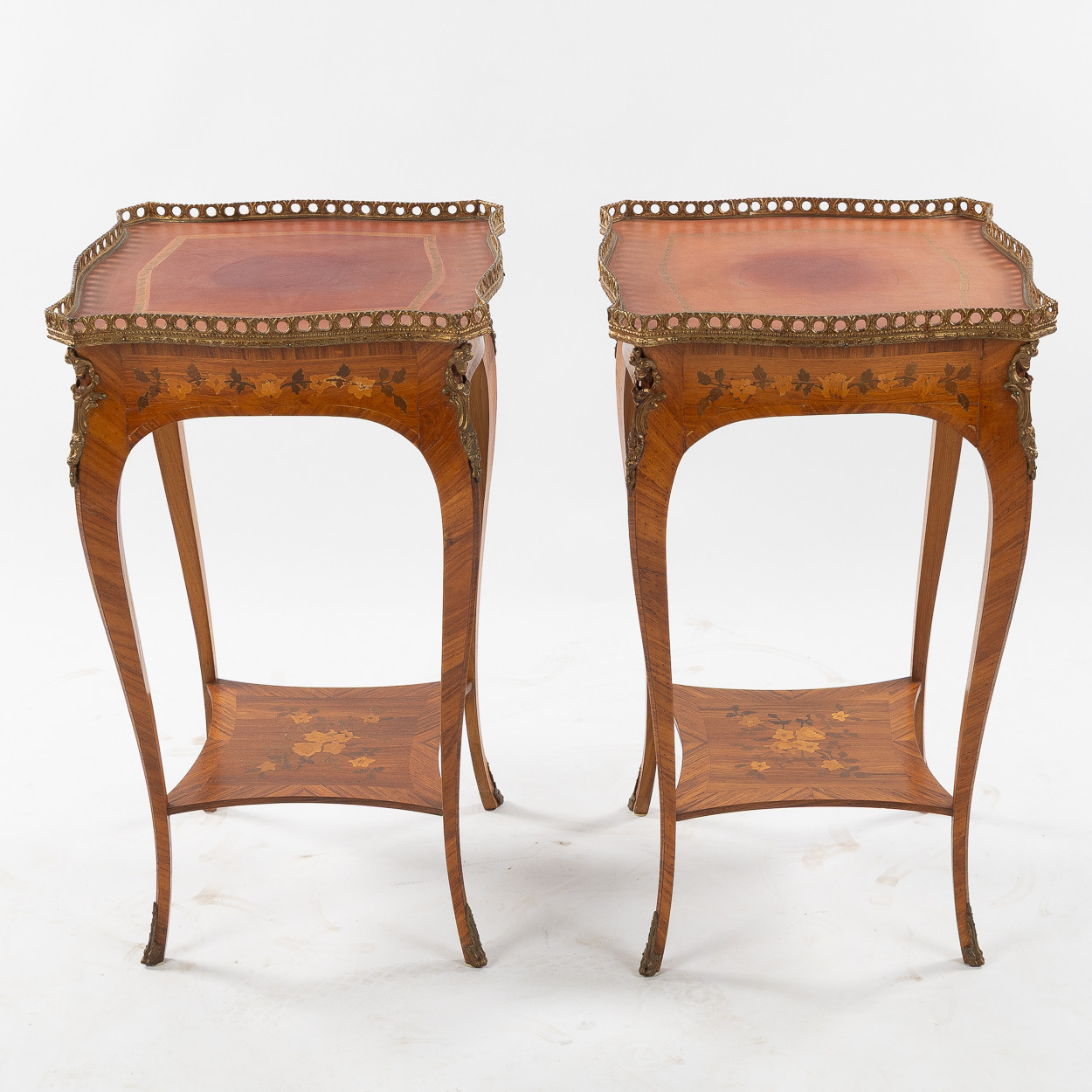 SIDOBORD, ett par, Louis XVI-stil, 1900-tal.