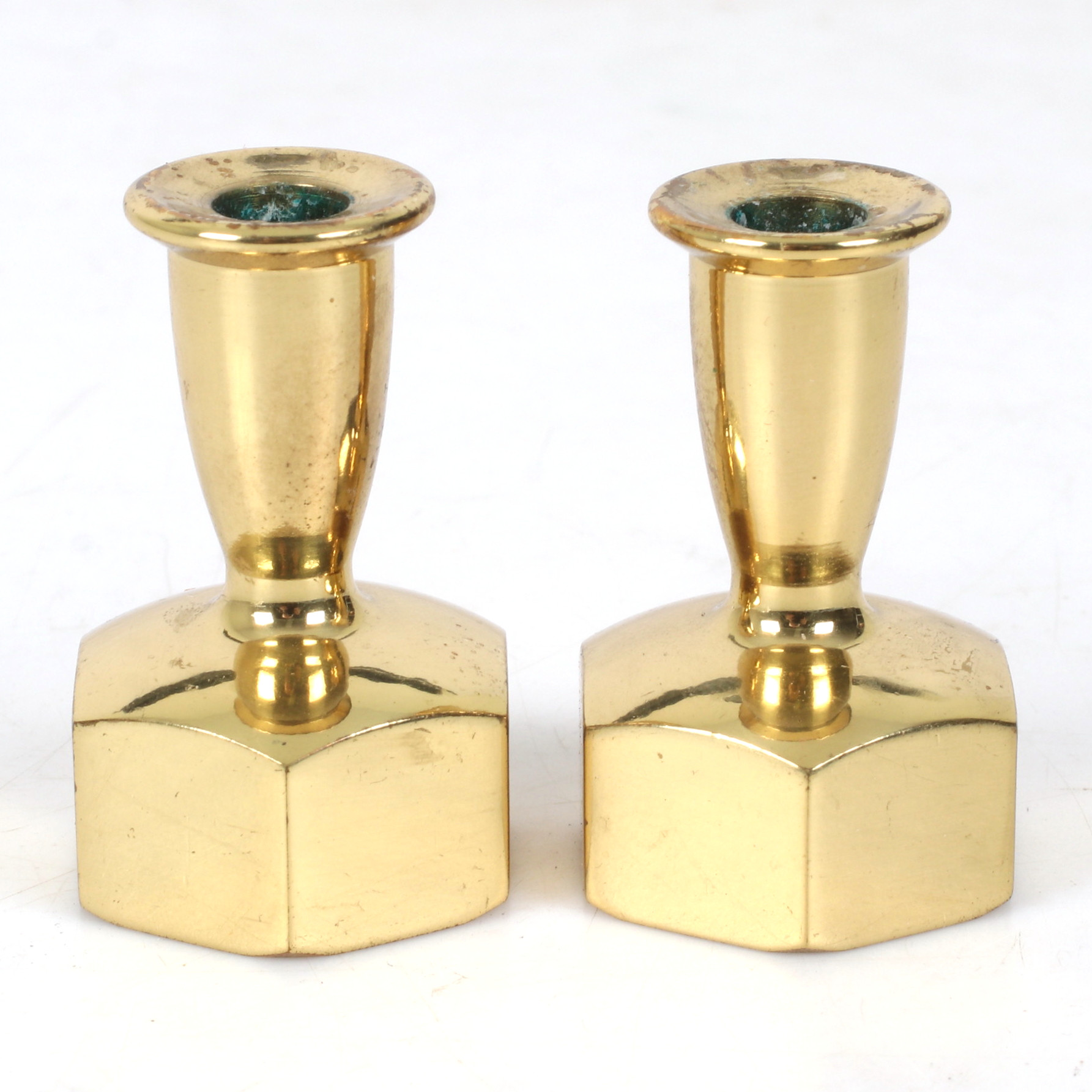 HANS-AGNE JAKOBSSON. Ljusstakar, ett par, mässing, L 125.