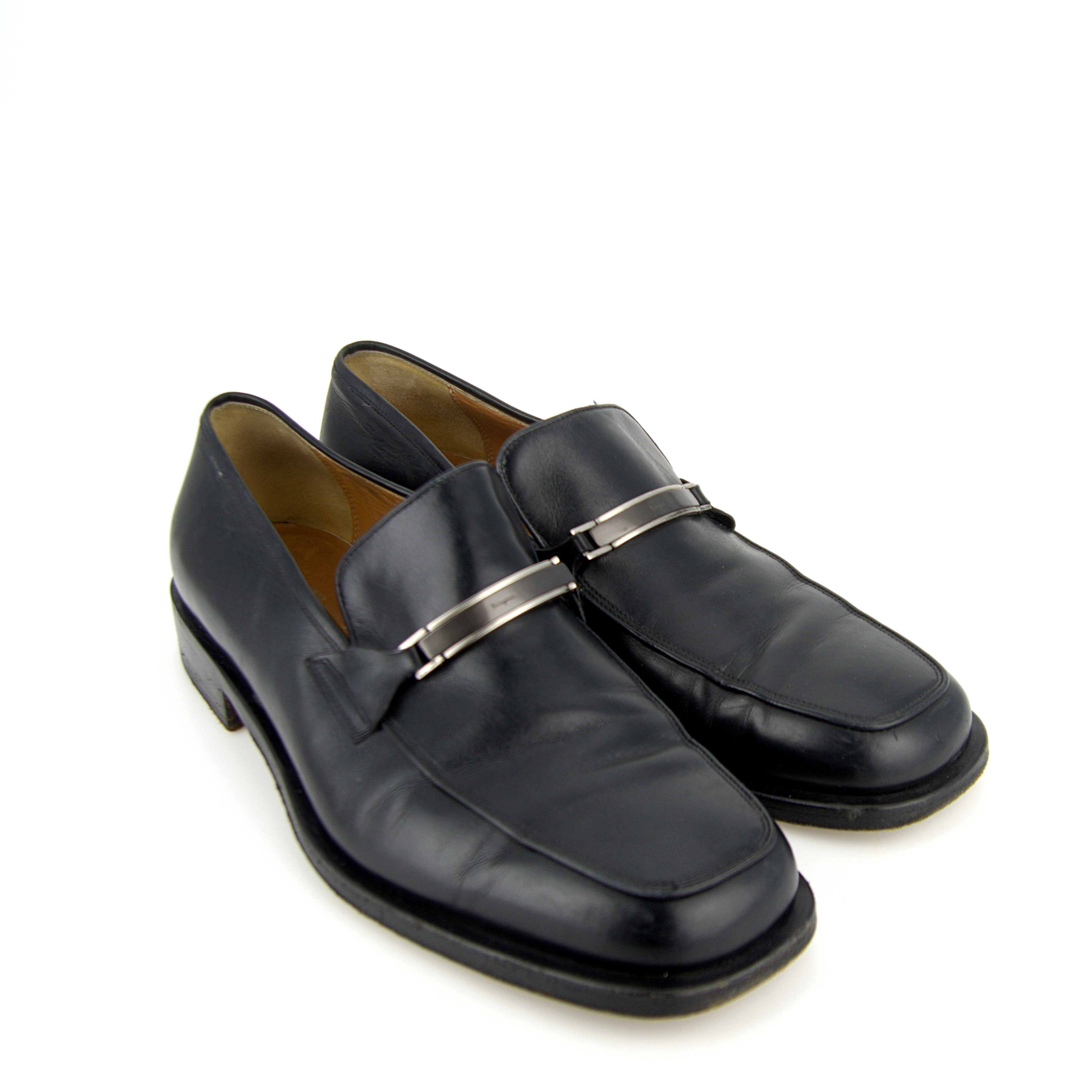 SALVATORE FERRAGAMO. Herrskor, svart skinn med skinnsula, märkt stl. 11 1/2, Italien.