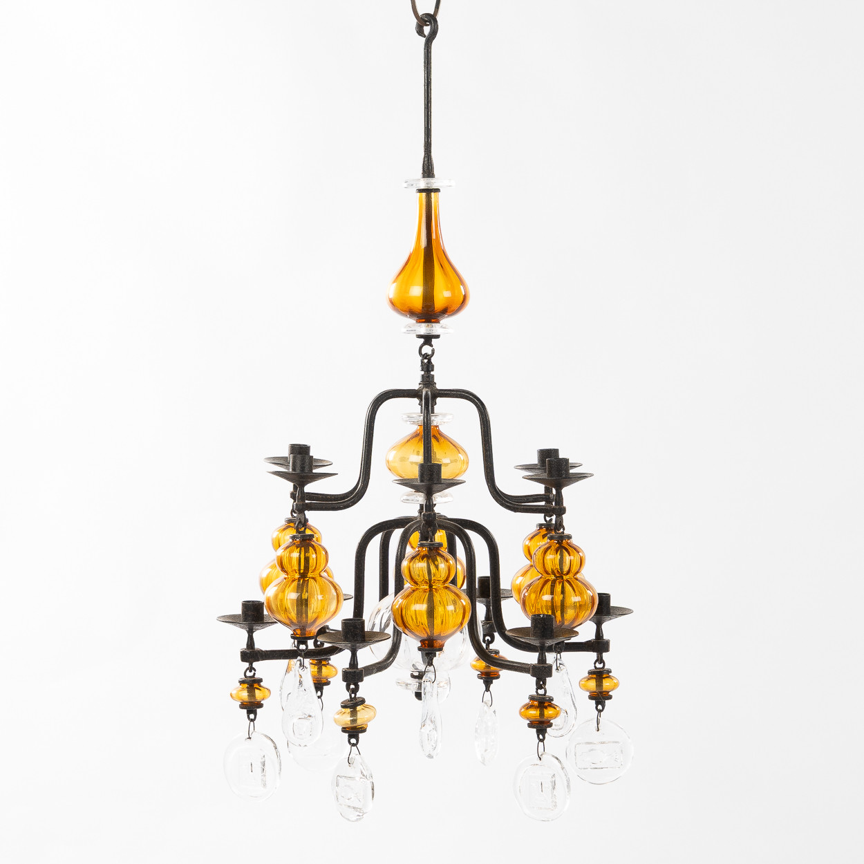 ERIK HÖGLUND. Ljuskrona, Boda Smide, 12 ljusarmar, 1900-talets andra hälft.