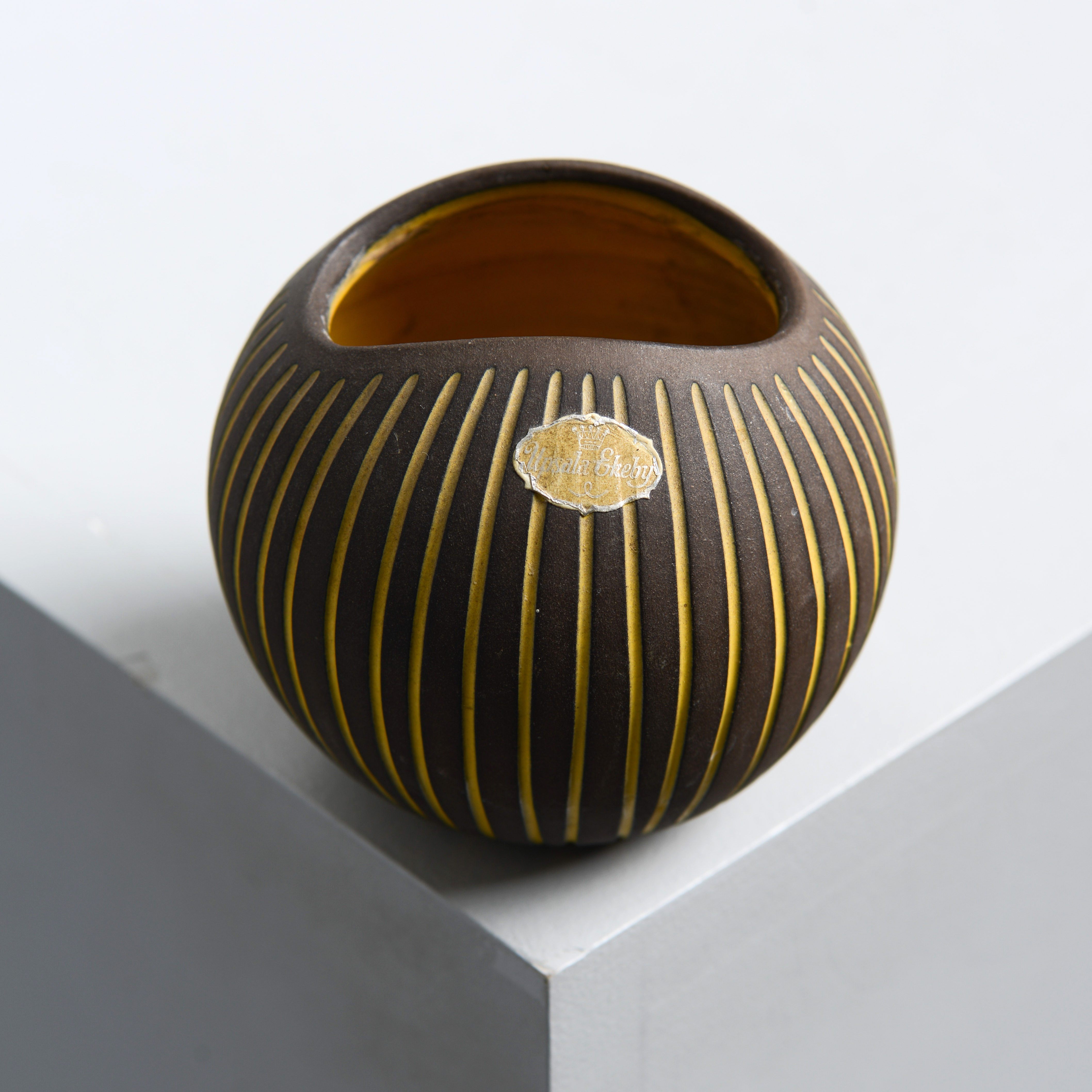 HJÖRDIS OLDFORS. "Kokos", vas, modell 5029, Upsala-Ekeby, 1954.