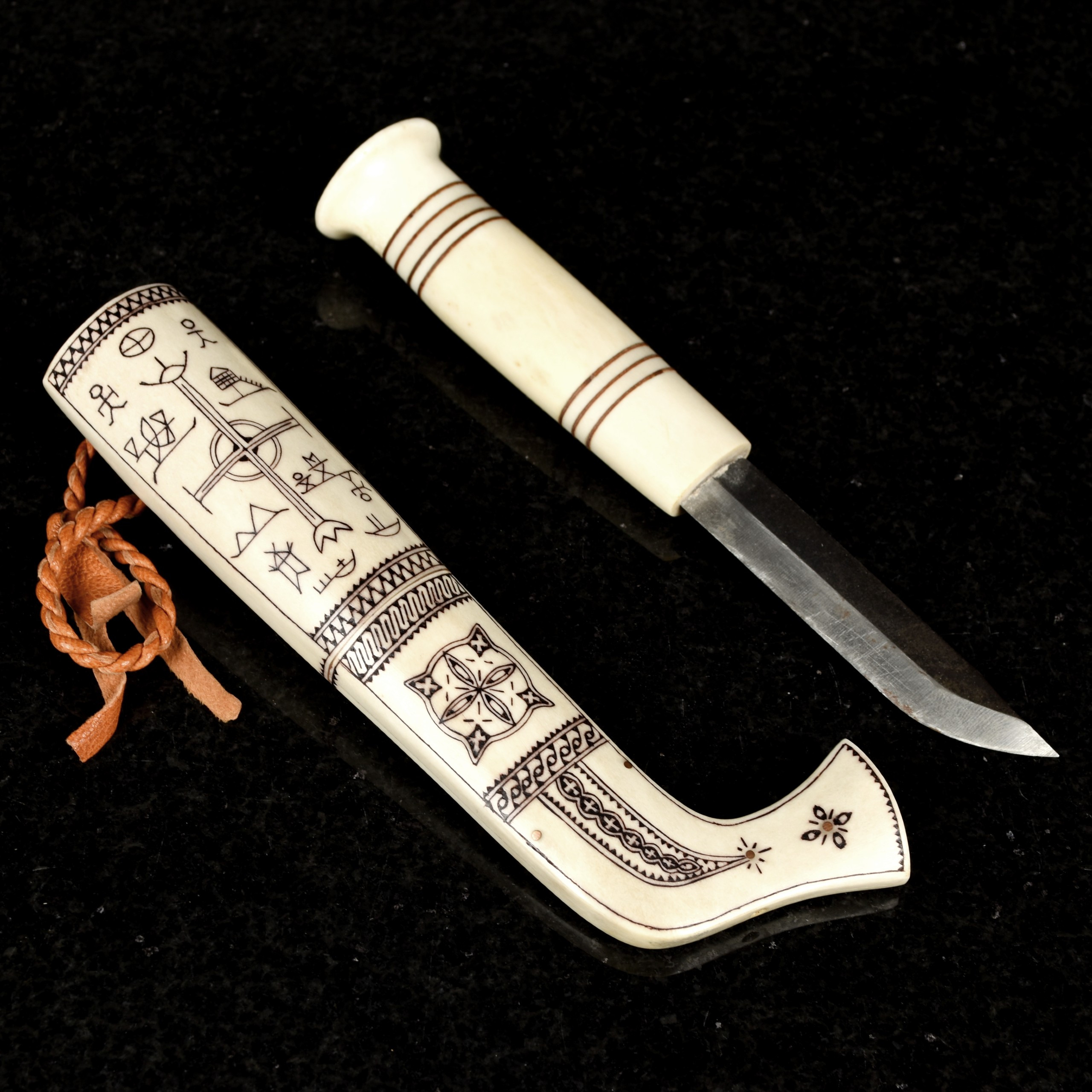 INGVAR SVONNI. Helhornskniv, signerad, 1900-tal.