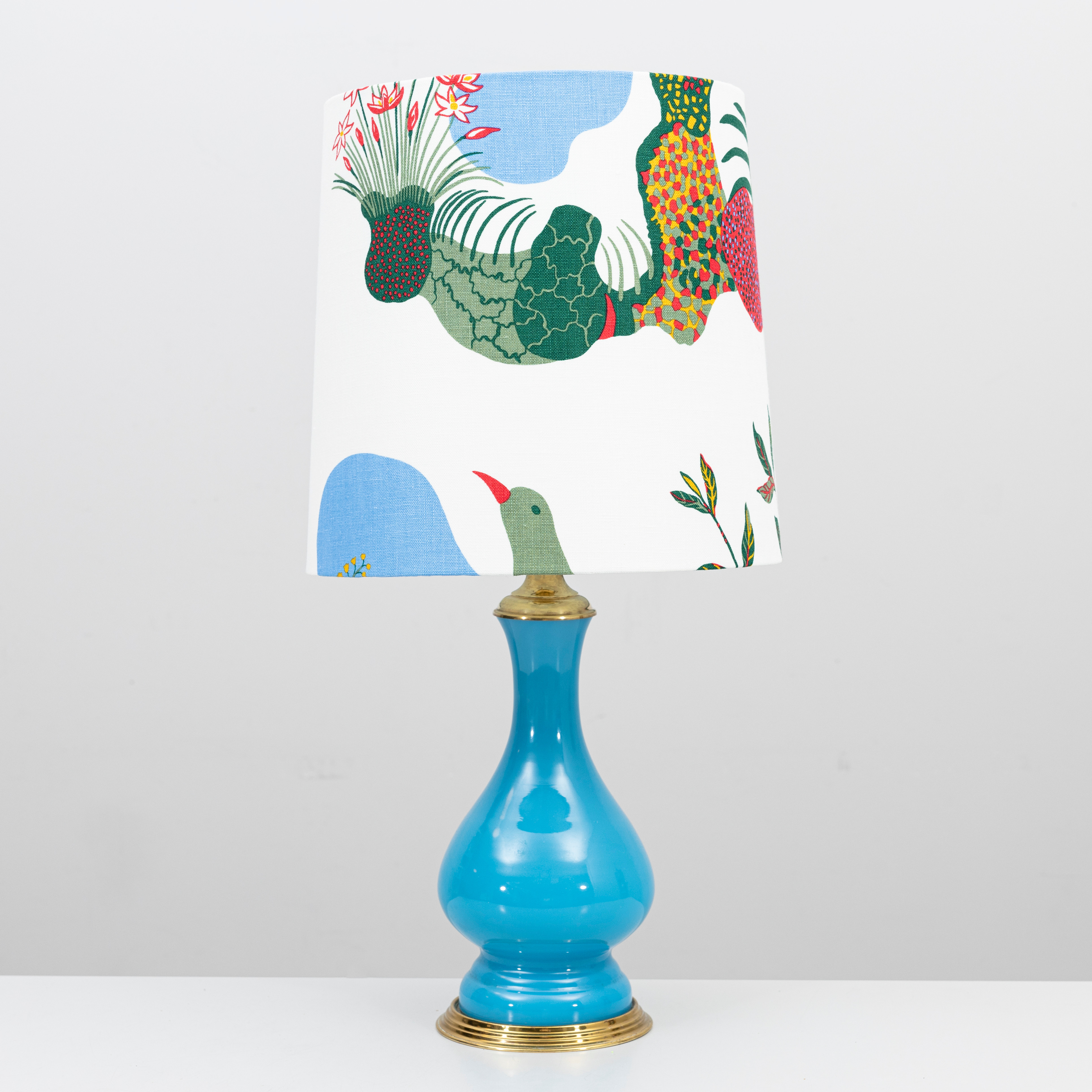 JOSEF FRANK. Bordslampa, glas, typ, 2583, skärm i tyg, "Anakreon", formgivet 1938, Firma Svenskt Tenn.