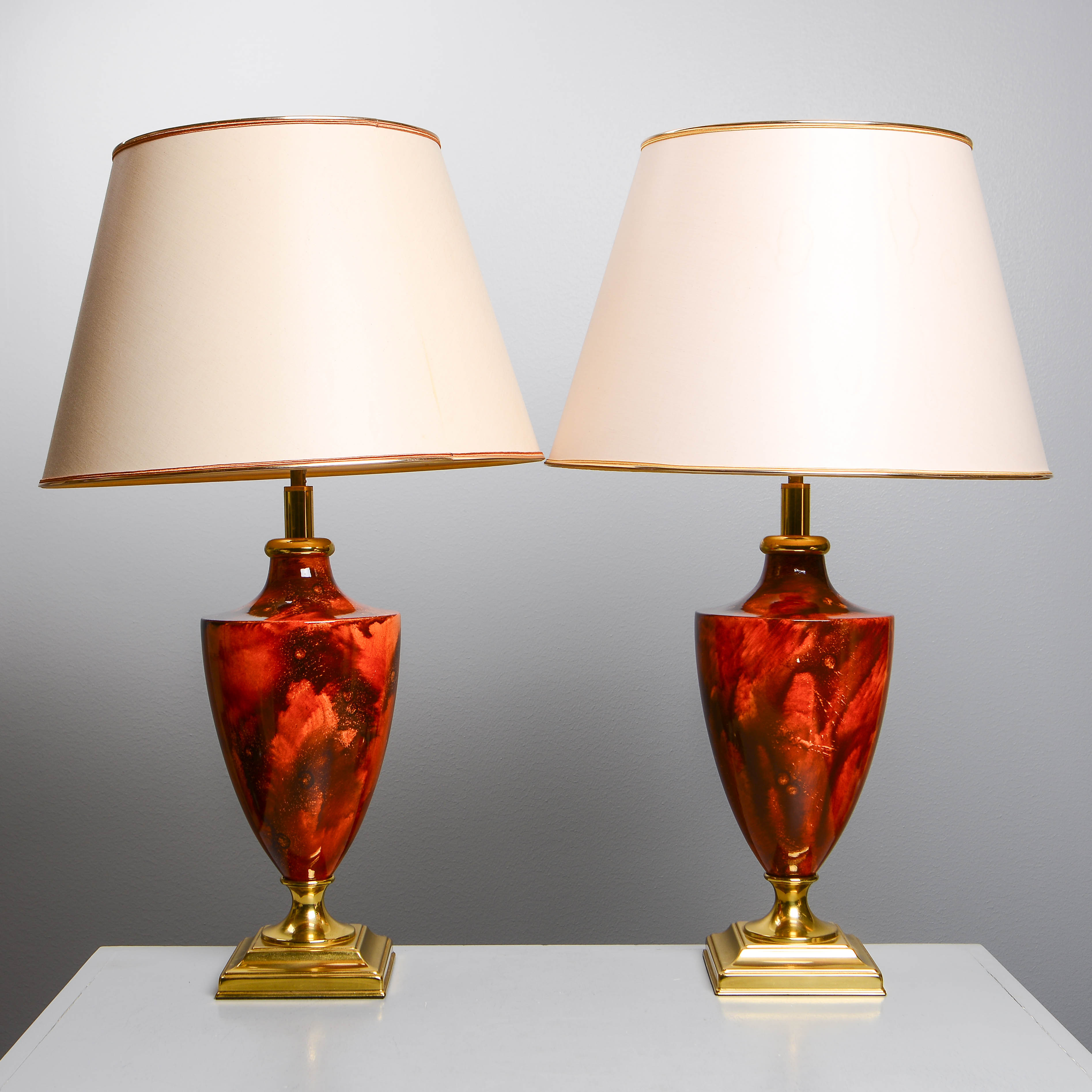 BORDSLAMPOR, 2 st, Le Dauphin, Frankrike.