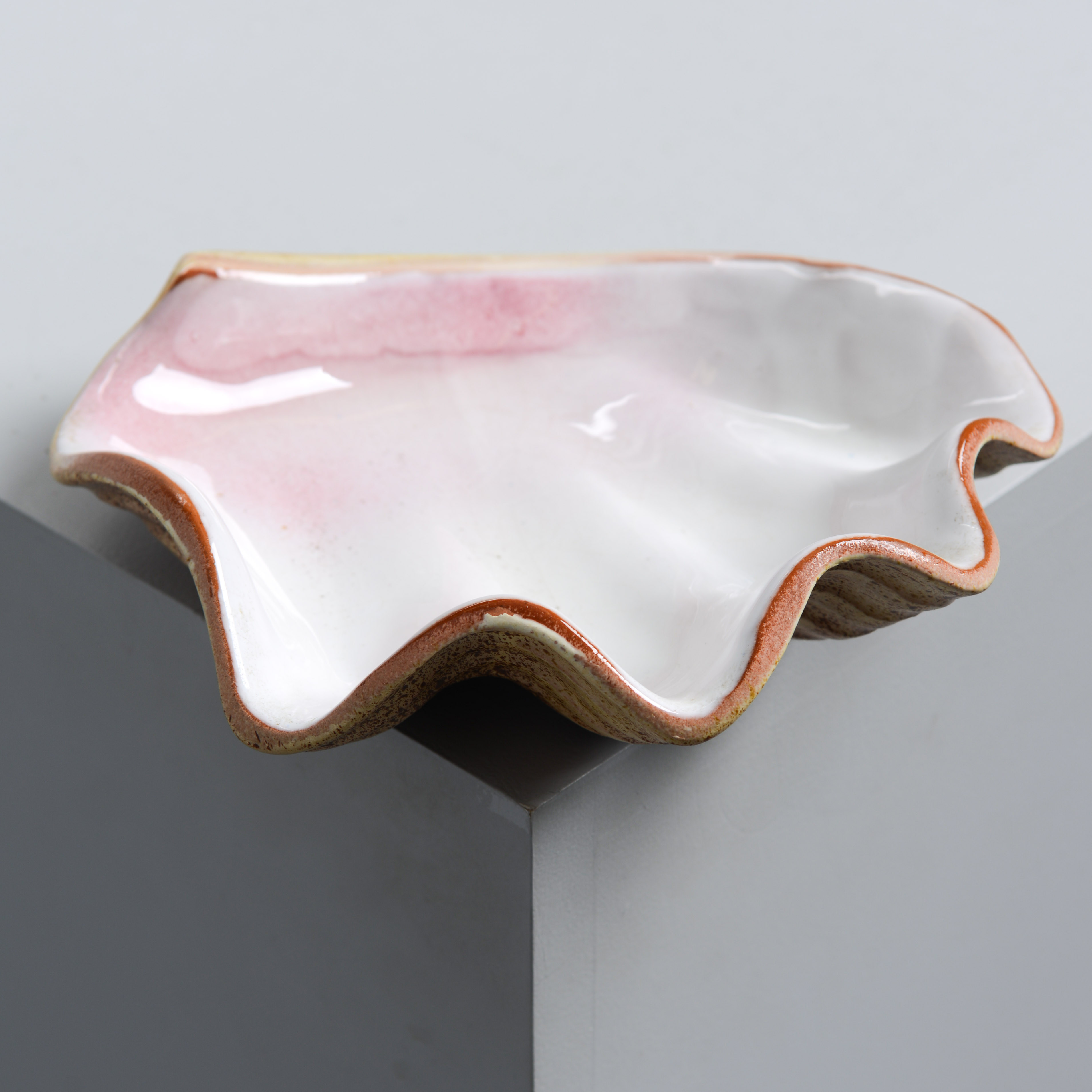 VICKE LINDSTRAND. Skålfat, modell 3040, Upsala-Ekeby, 1950-51.