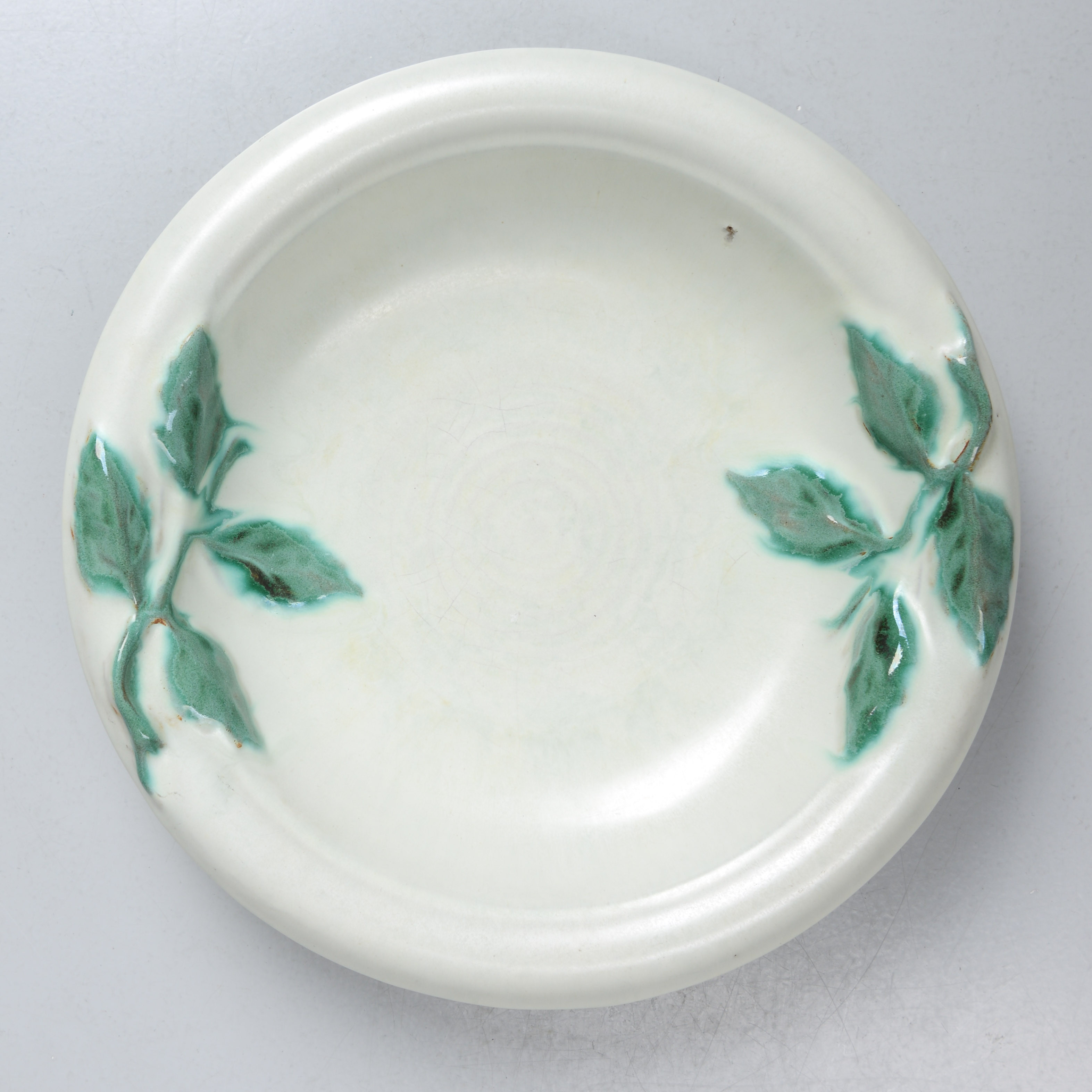 ANNA-LISA THOMSON. Skålfat, modell 79, Upsala-Ekeby, 1940-48.