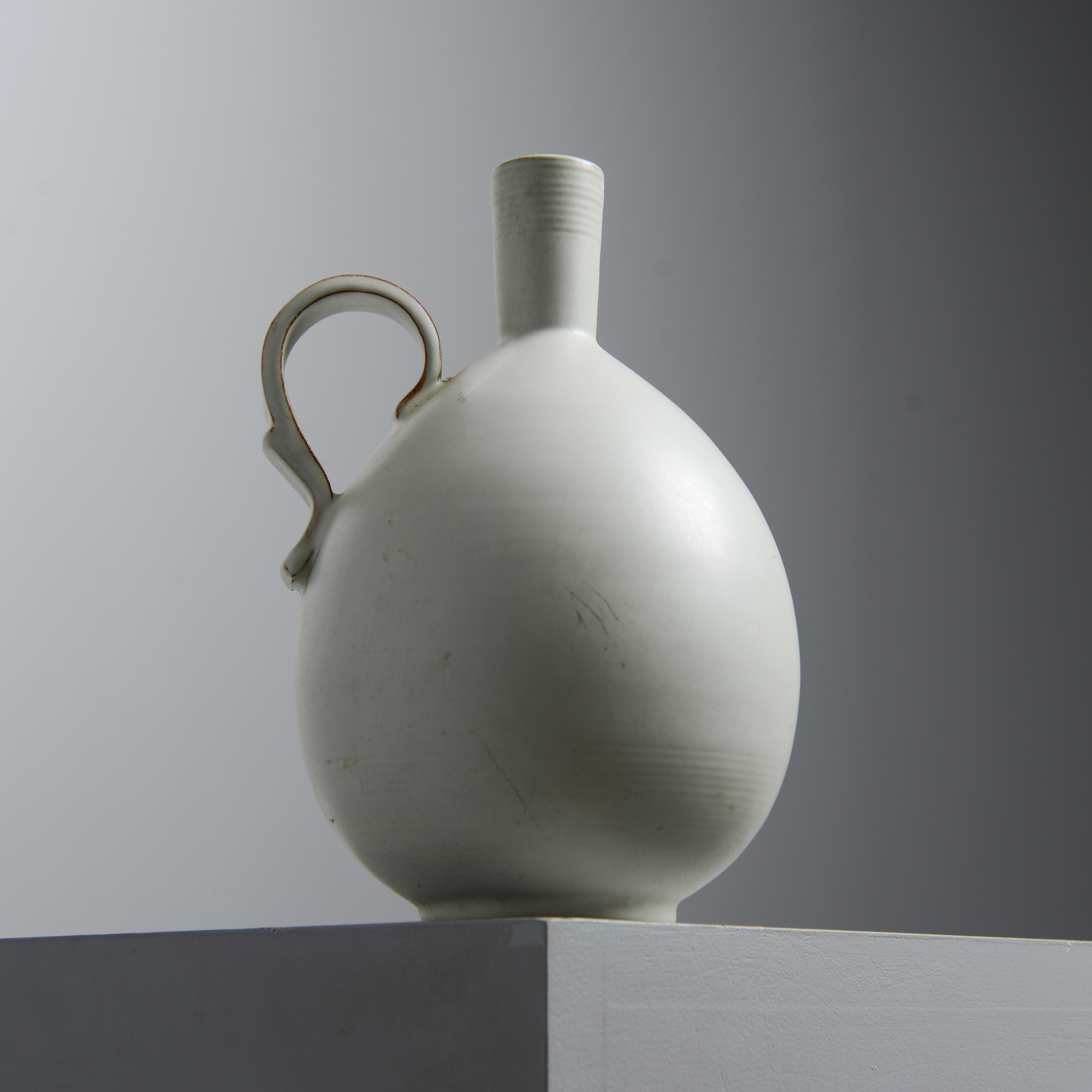 INGRID ATTERBERG. Krus, modell 88, Swedish Modern, Upsala-Ekeby, 1940-tal.