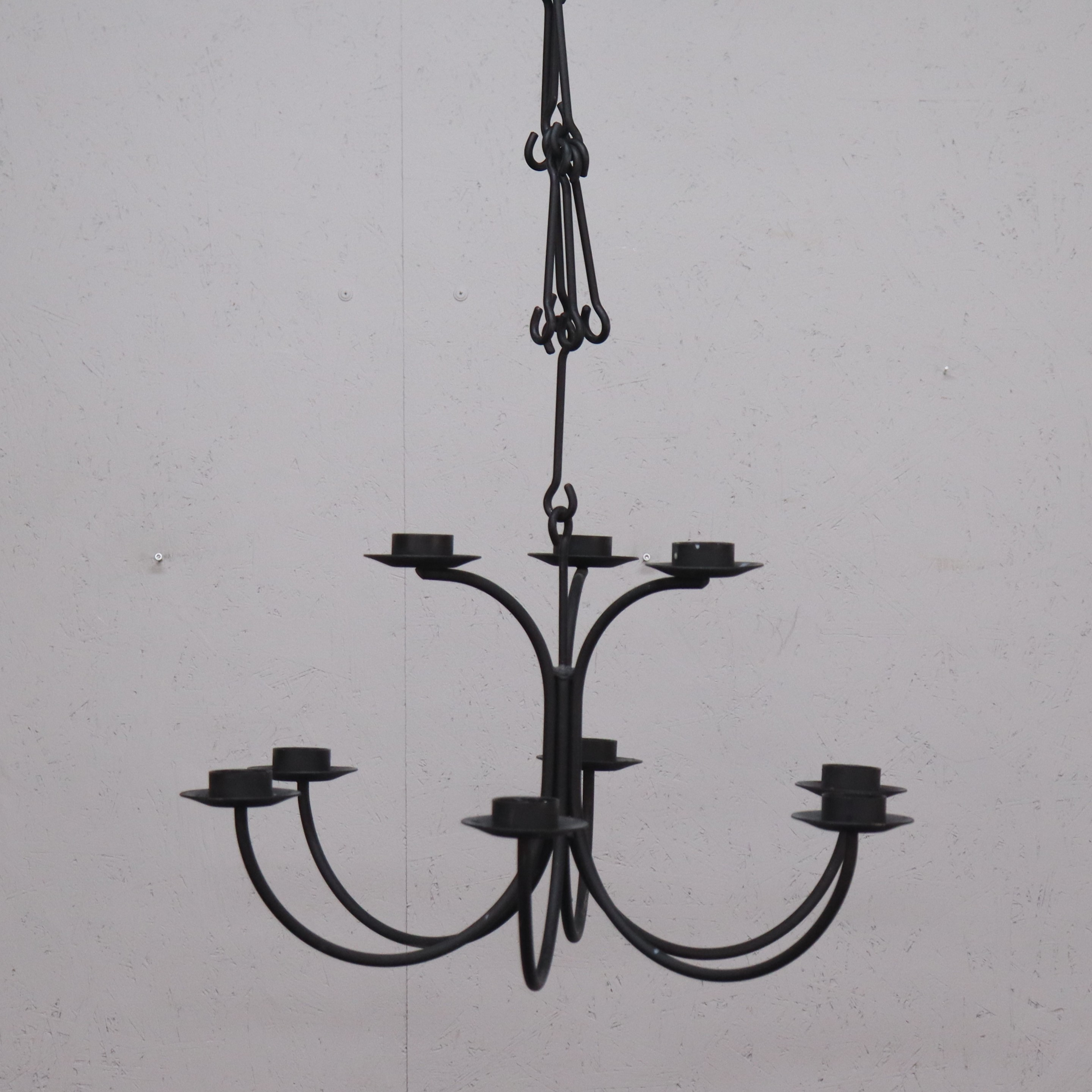 LJUSKRONA, svart smide, 6 ljushållare, 2000-tal.