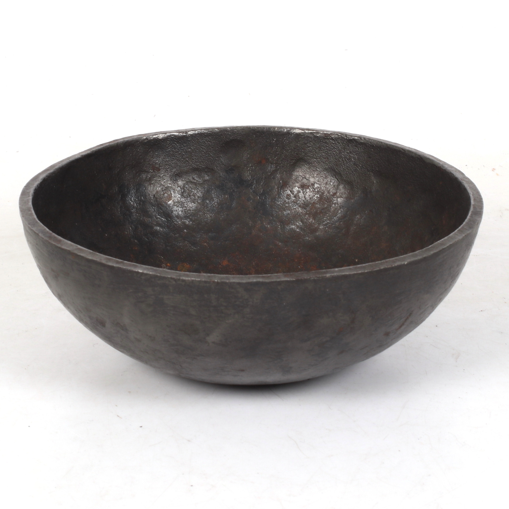 LARS JAENSSON. Skål, järn, signerad i godset.