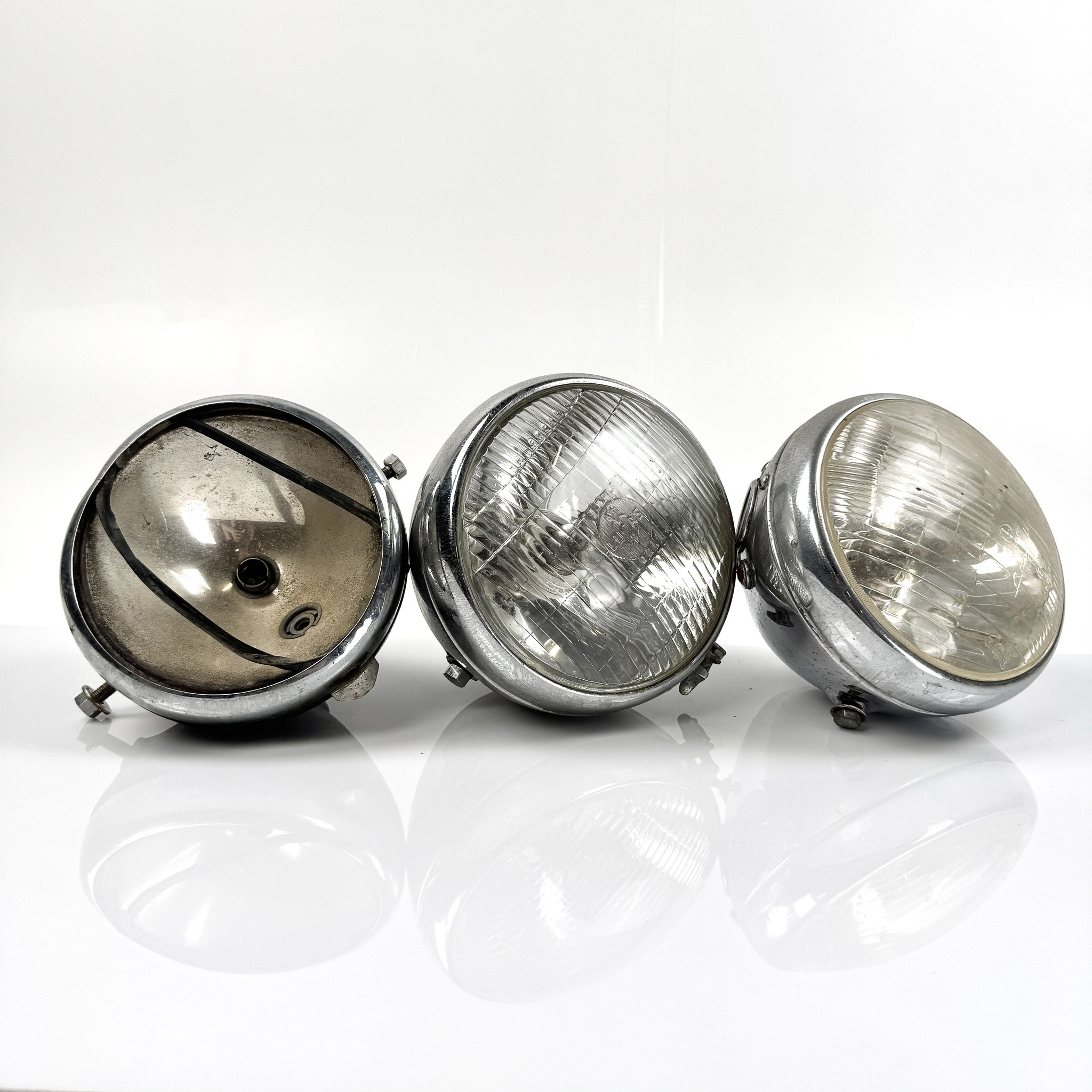 LUCAS, framlyktor, 3 st, 1940-1960-tal, England.