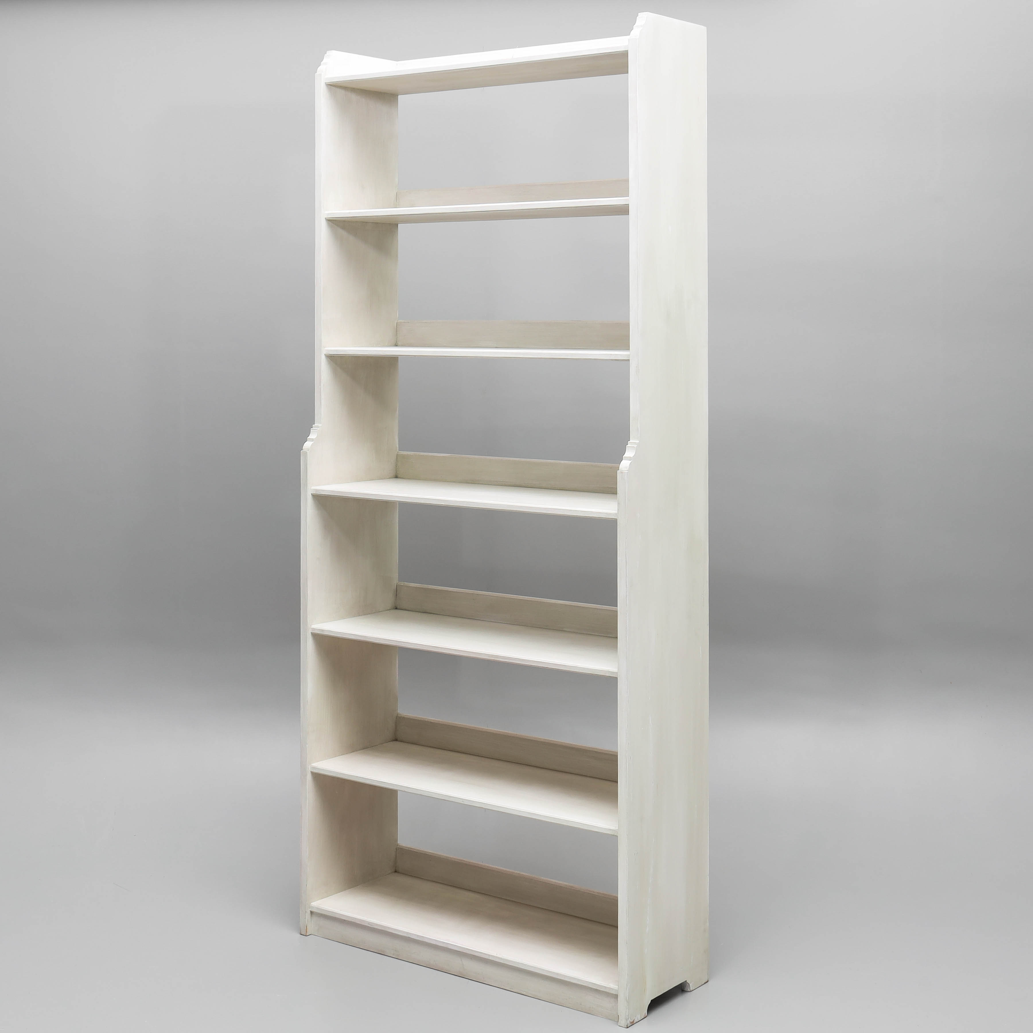 BOKHYLLA, bemålad furu, lantlig stil, 2000-tal.