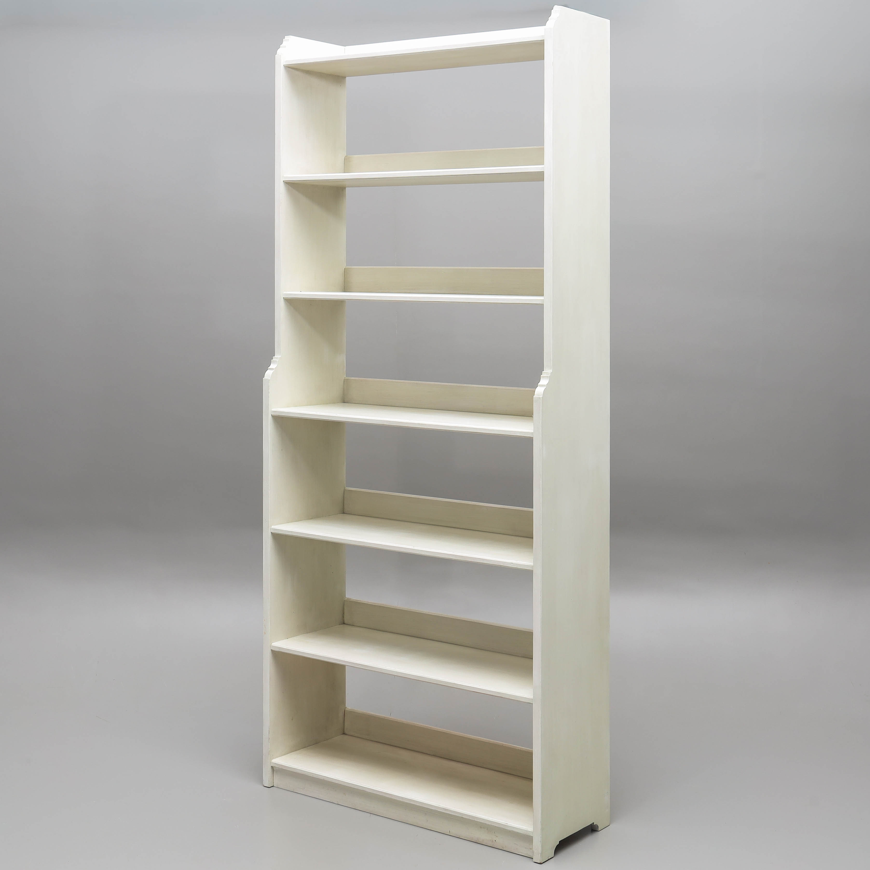 BOKHYLLA, bemålad furu, lantlig stil, 2000-tal.