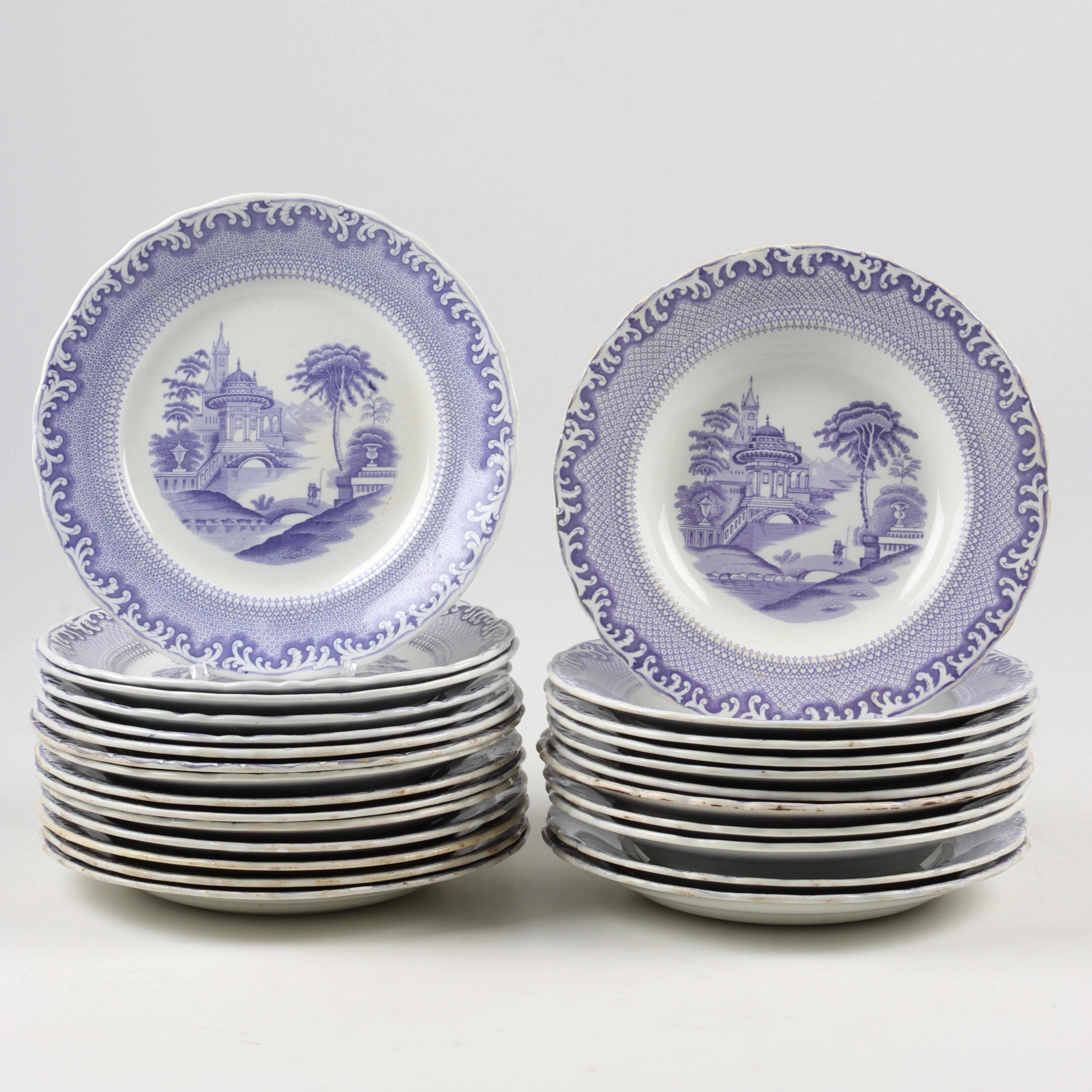 SERVISDELAR, 26 delar, flintgods, "Spets" och "Lila Spets". Gustavsberg. 1800-talets senare del.