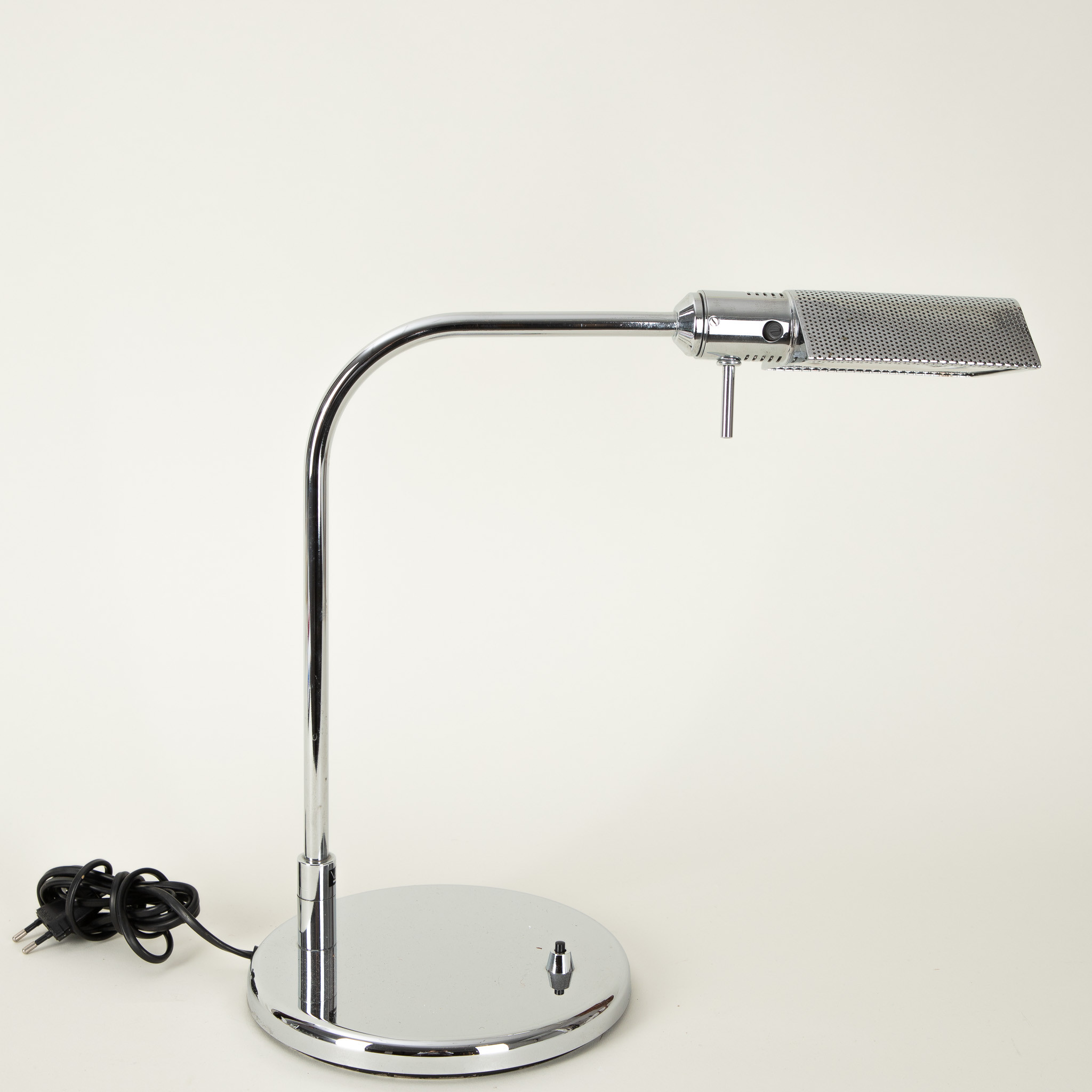 VIBIA, Schreibtischlampe in Chrom.