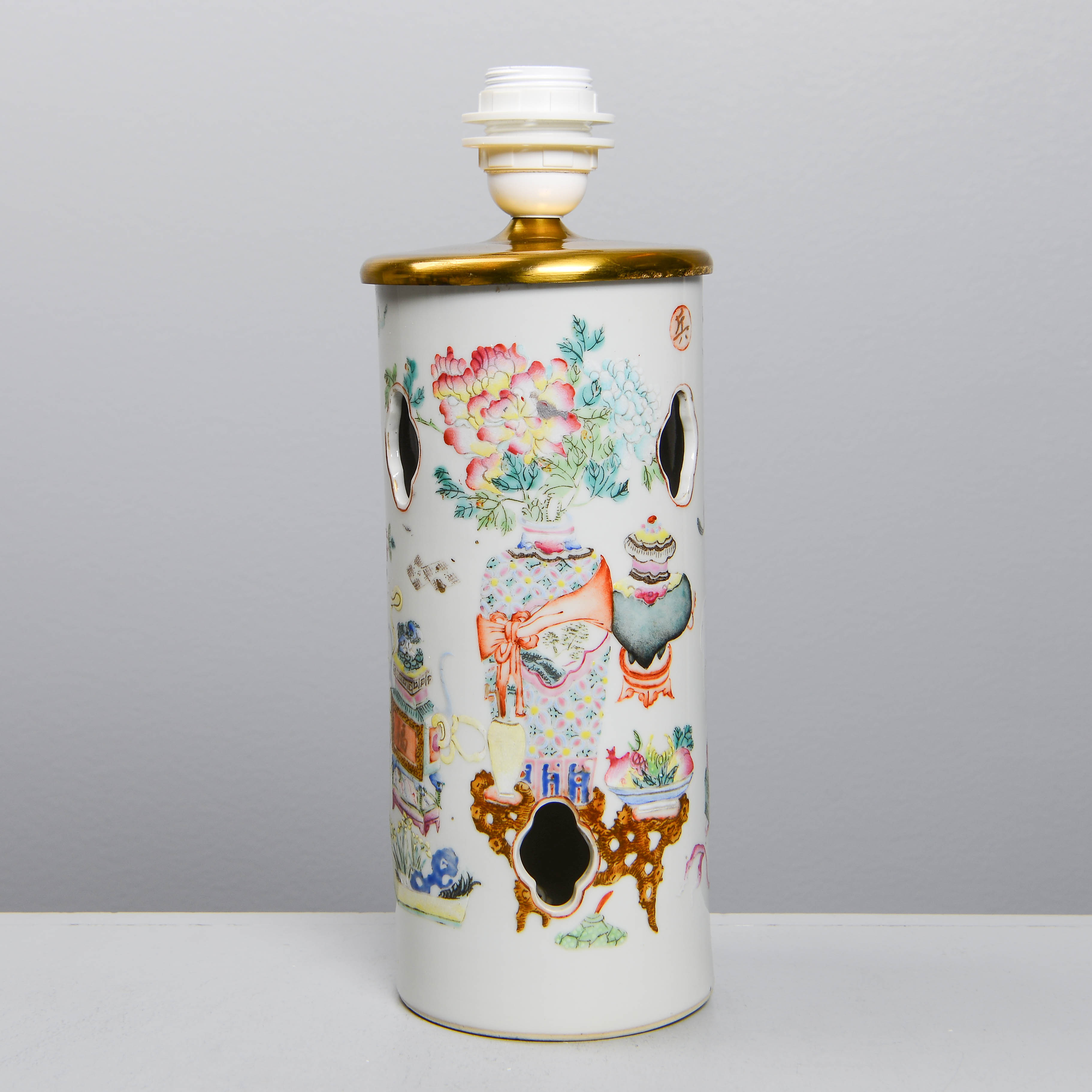 BORDSLAMPA av perukvas, Kina, 1800/1900-tal.