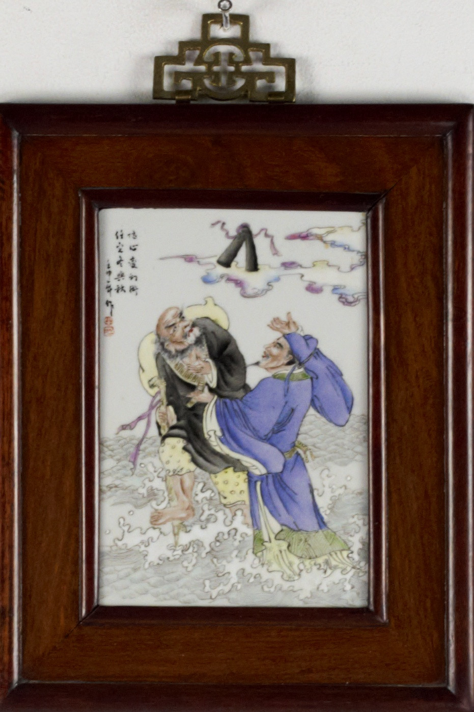 OIDENTIFIERAD KONSTNÄR. Porslinstavla, mytologiska figurer, kinesisk kalligrafi, 1900-tal.