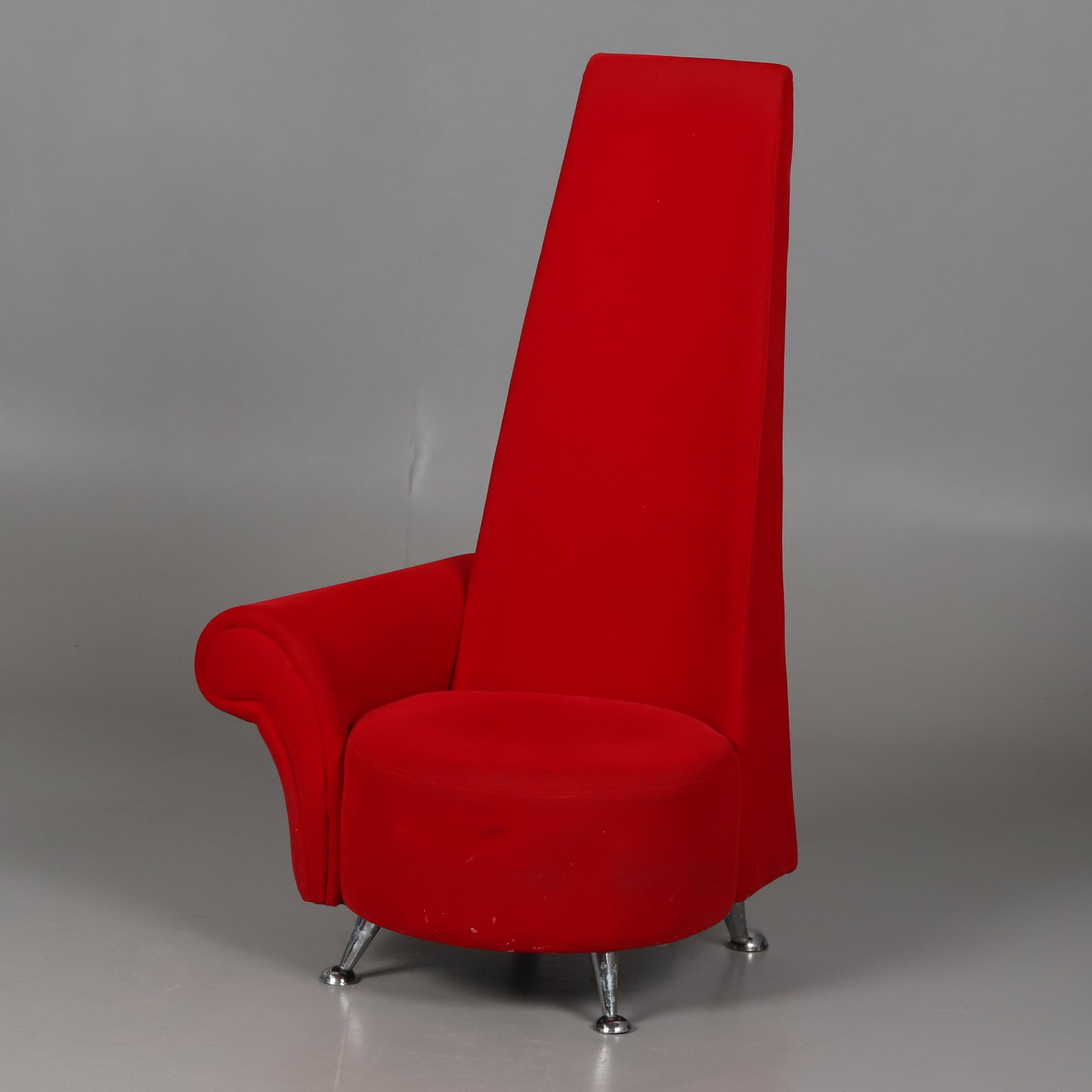 Fåtölj med röd klädsel av sammet & förkromade ben, samtida.