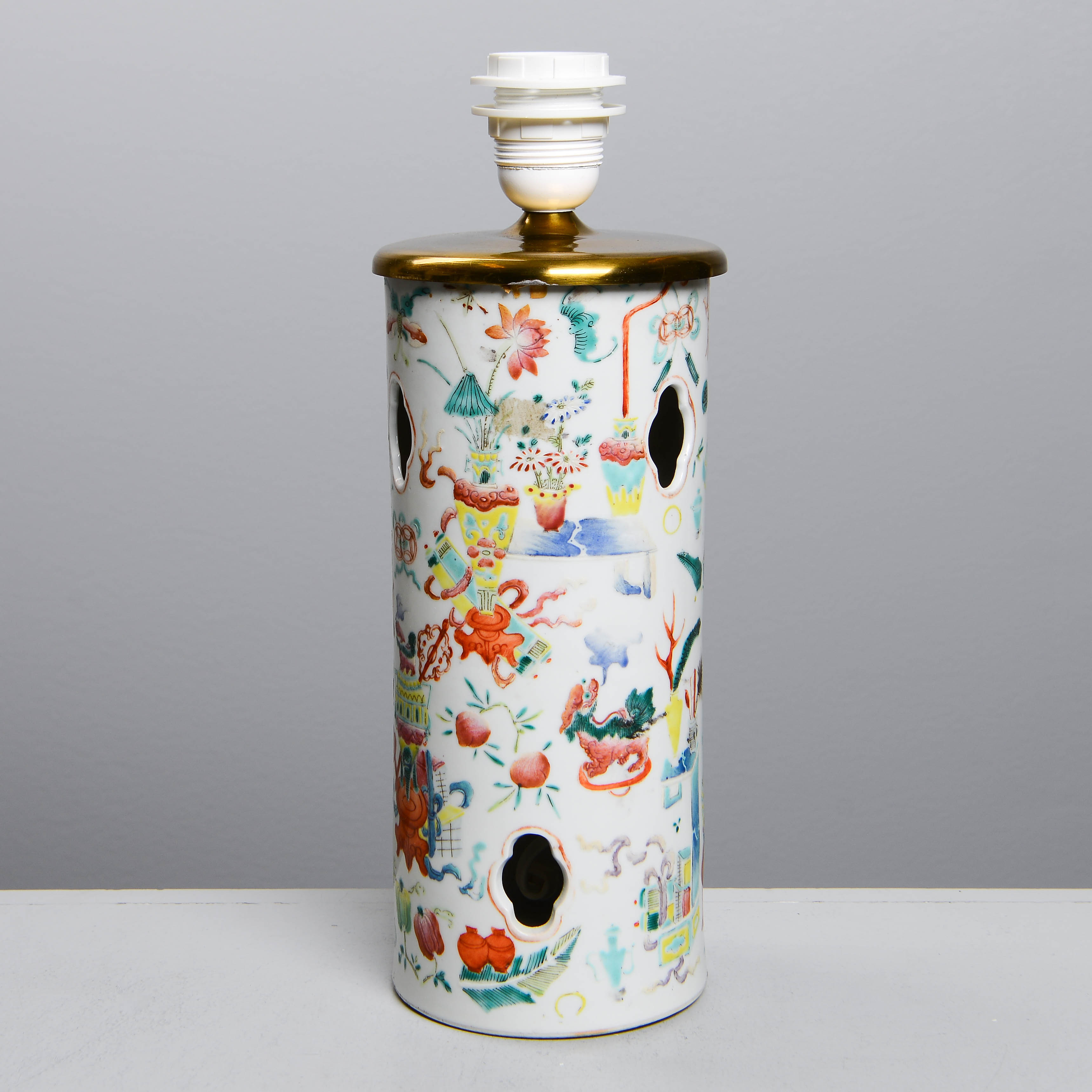 BORDSLAMPA av perukvas, Kina, 1800/1900-tal.