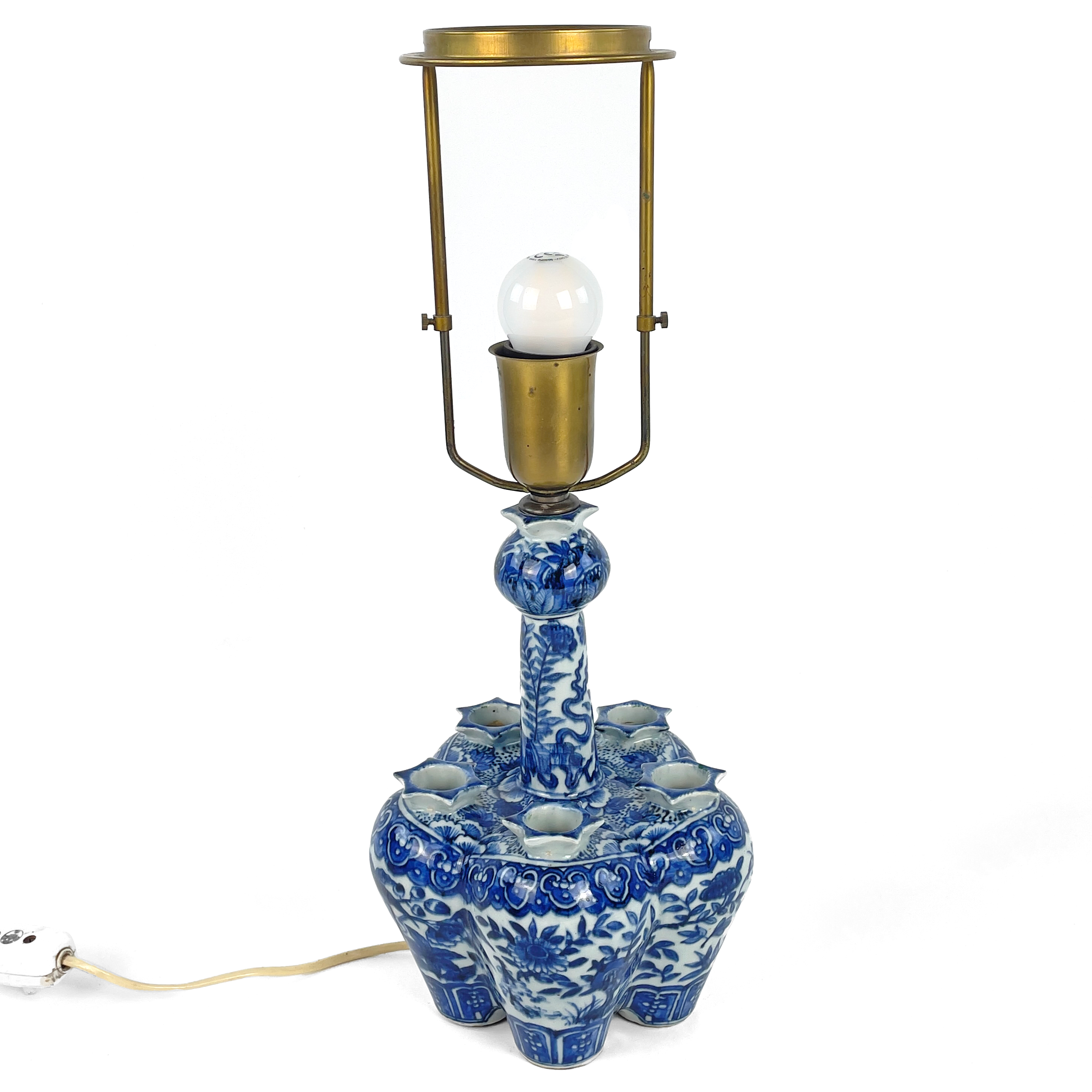 TULPANVAS, Kina, Qingdynastin, Guangxu (1875-1908). Omgjord till bordslampa.