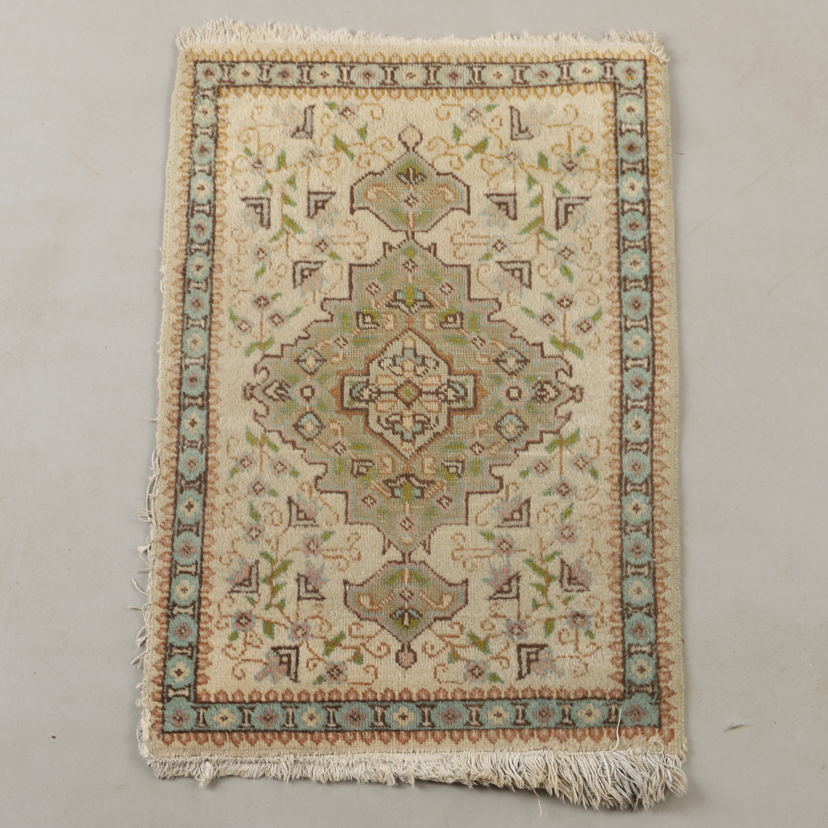 MATTA, orientalisk, 81 x 54 cm.