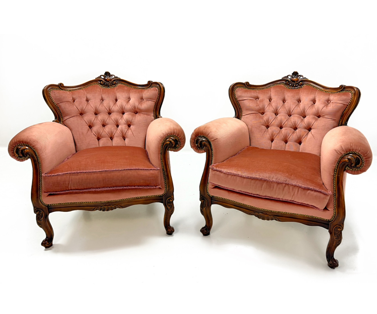 FÅTÖLJER - Rokoko stil. sammet laxrosa, 1900 talets mitt.