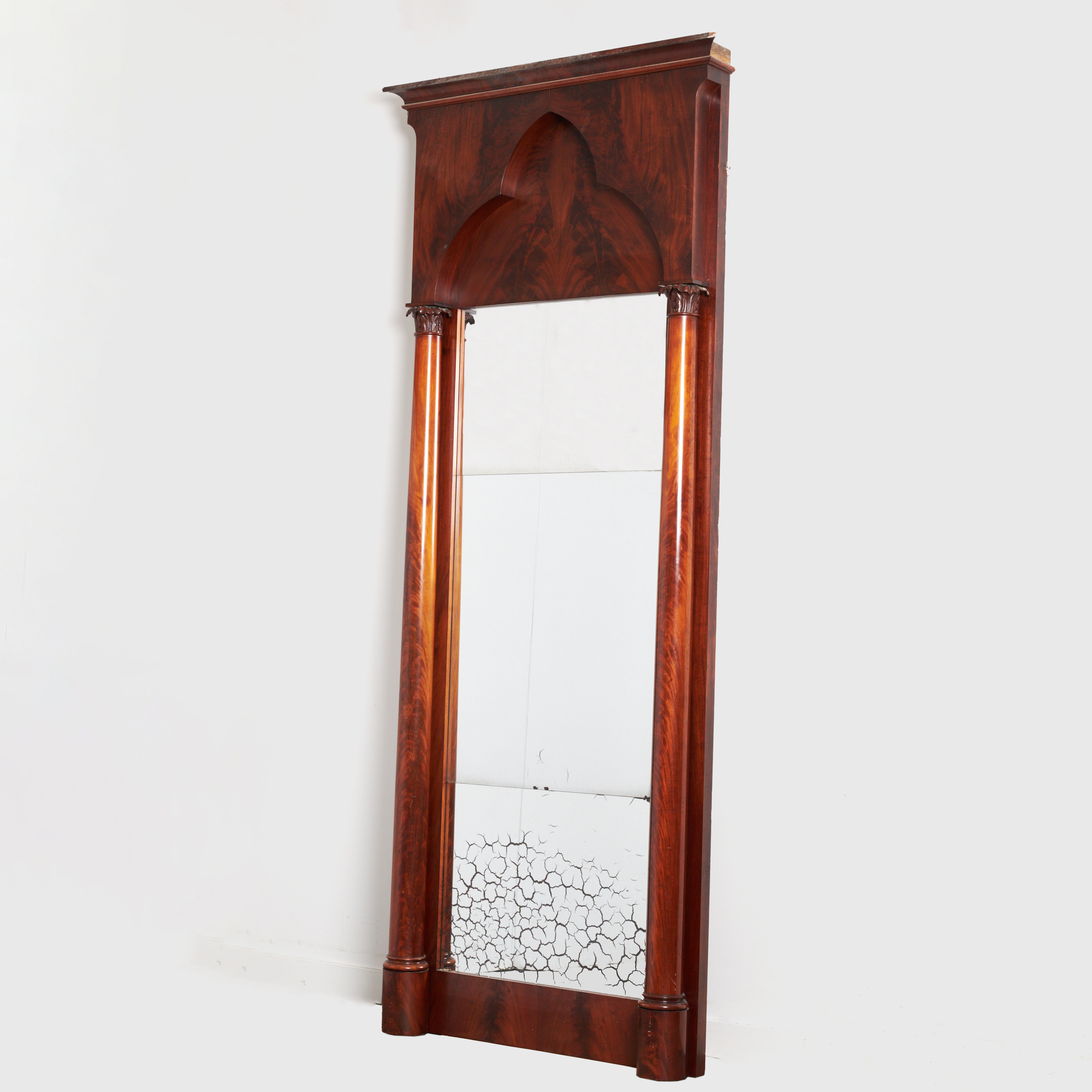 SPEGEL, Karl Johan, mahogny, 1800-tal, tre delat glas.