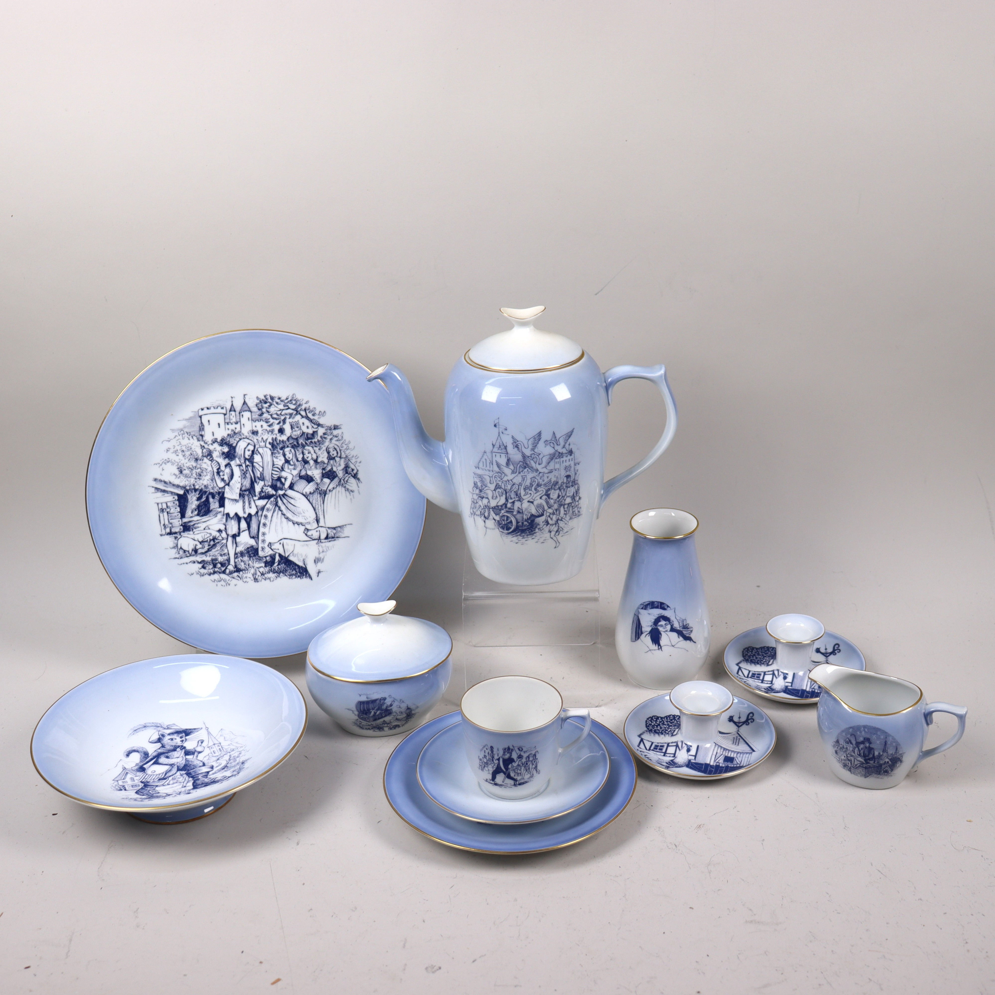 KAFFESERVIS, "Lucia", 64 delar, Bing & Gröndahl, Danmark.