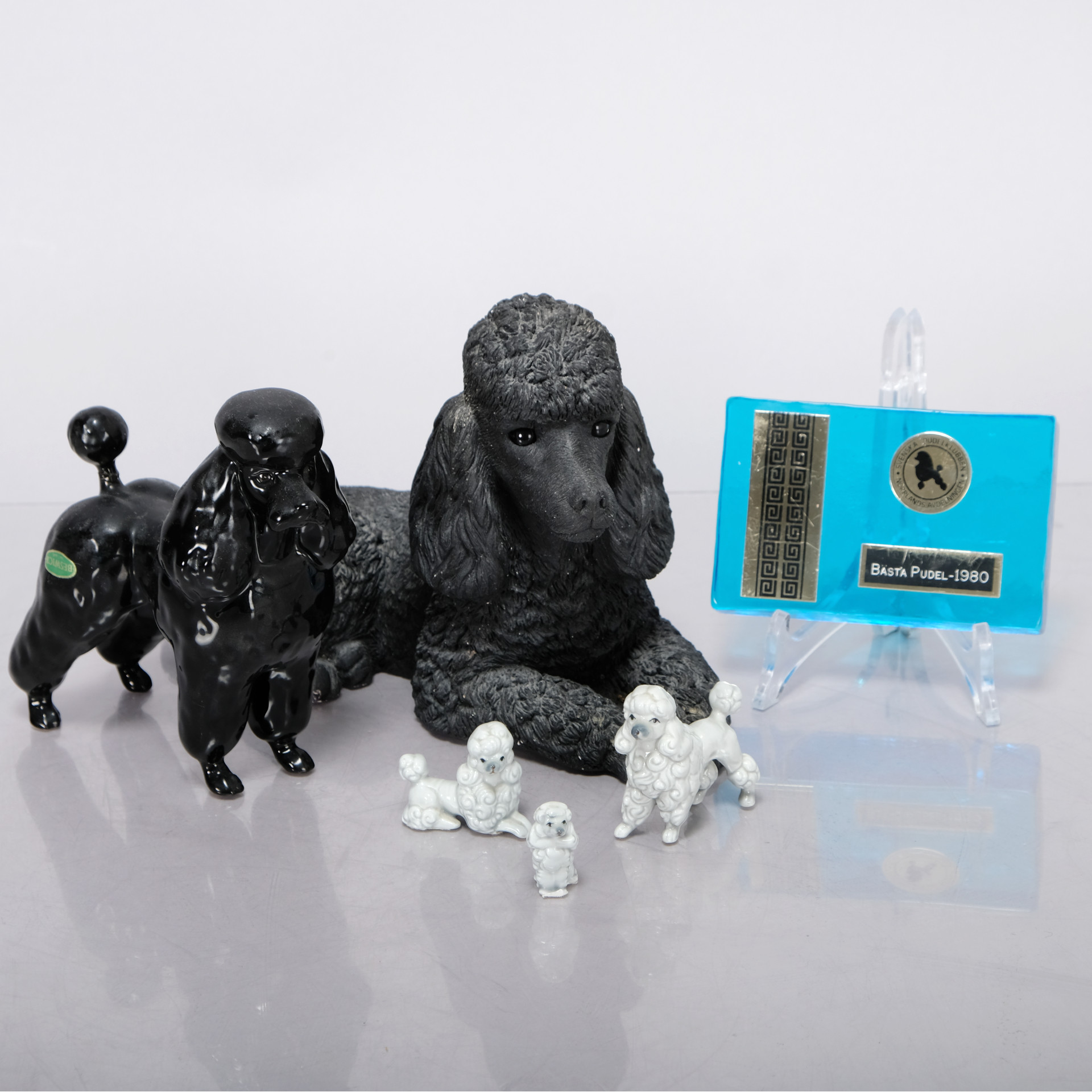 PUDLAR, Figuriner, Beswick, Glas, Keramik, 5 delar.