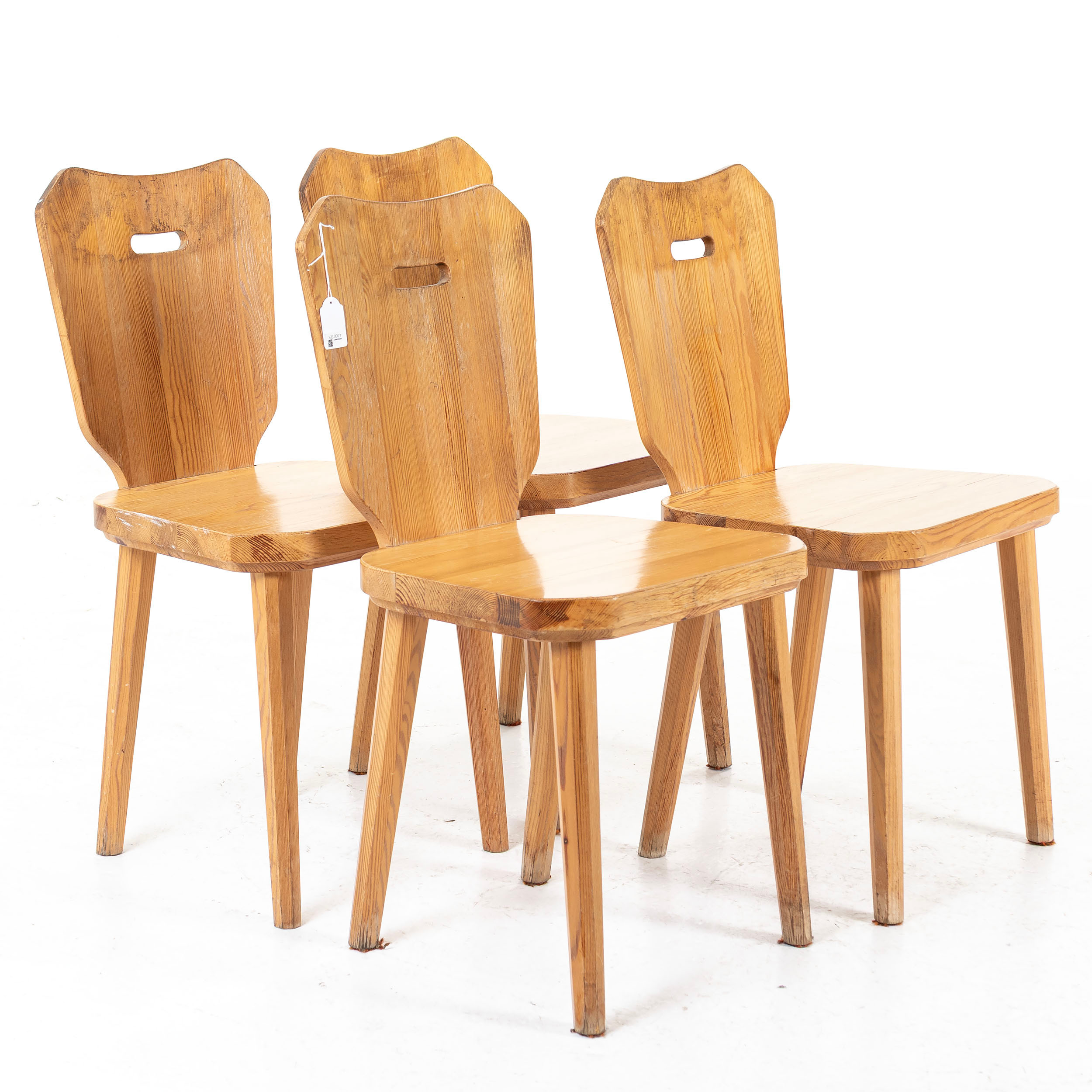 GÖRAN MALMVALL. Stolar 4st, furu, sportstugemodell, omkring 1900-talets mitt.