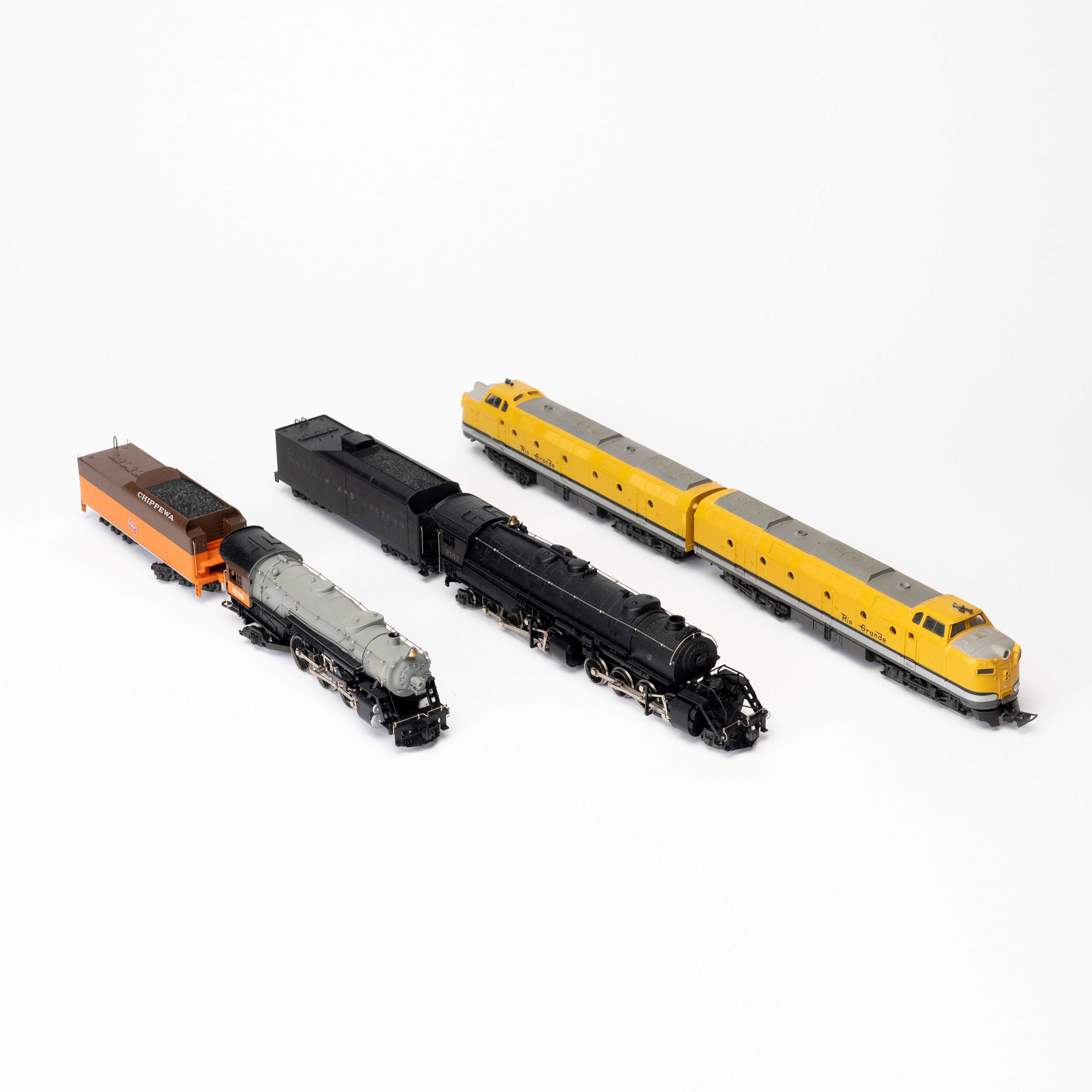 RIVAROSSI, 3 st , 2 ånglok med tender och ett diesellok med A- och B-del, Italy.