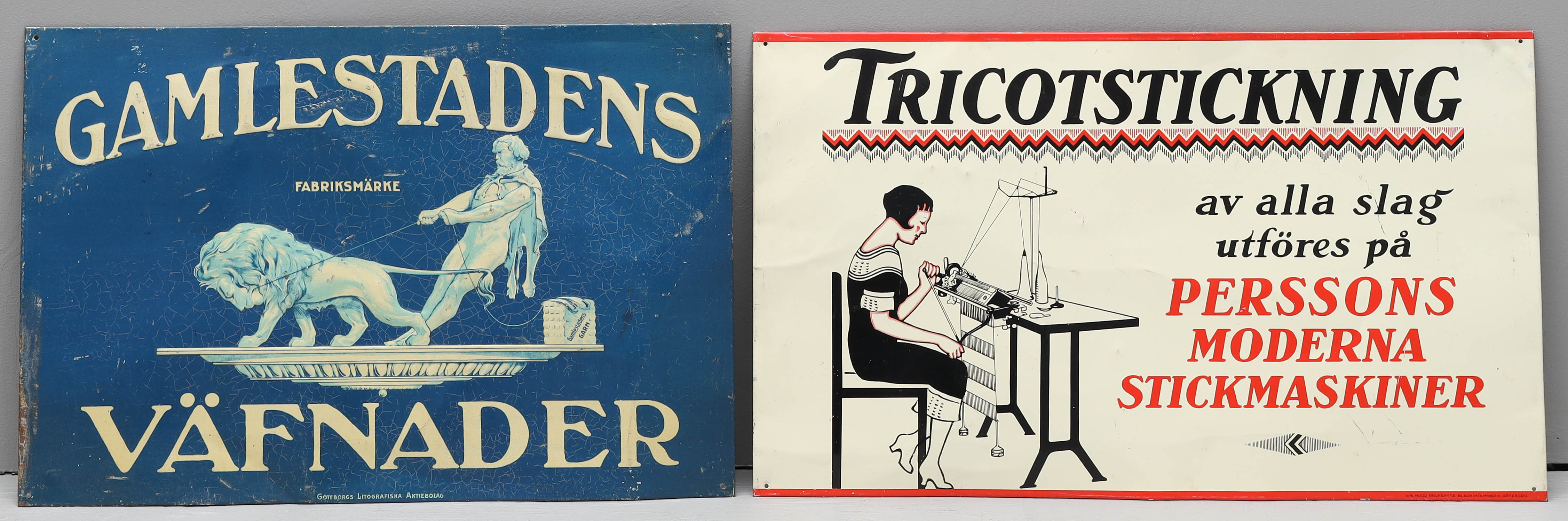 SKYLTAR, 2 st, "Tricotstickning av alla slag utföres på Perssons moderna stickmaskiner" samt "Gamlestadens Väfnader", 1920/30-tal.