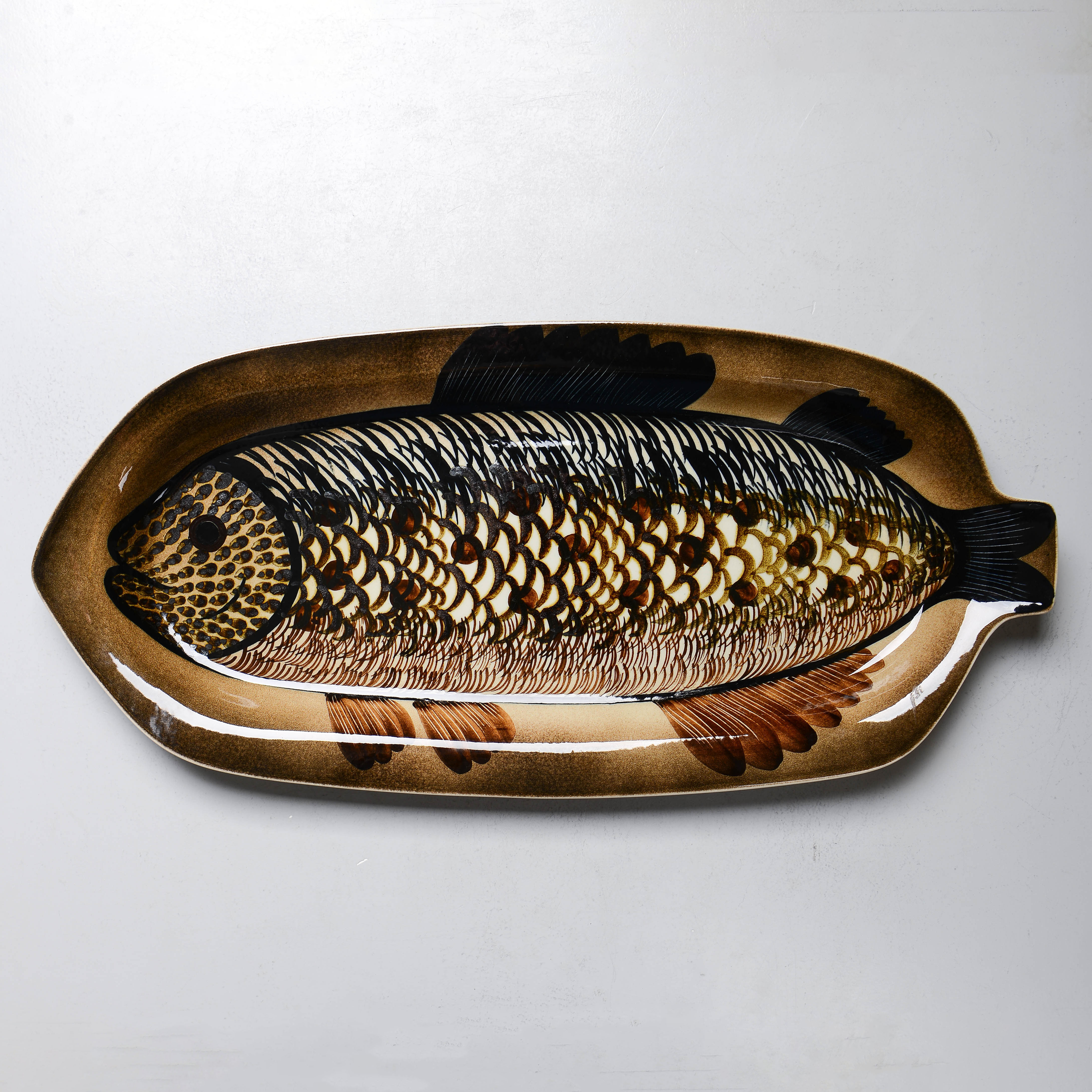 GUNVOR OLIN-GRÖNQVIST. Fiskfat, Ateljé Arabia, Finland.