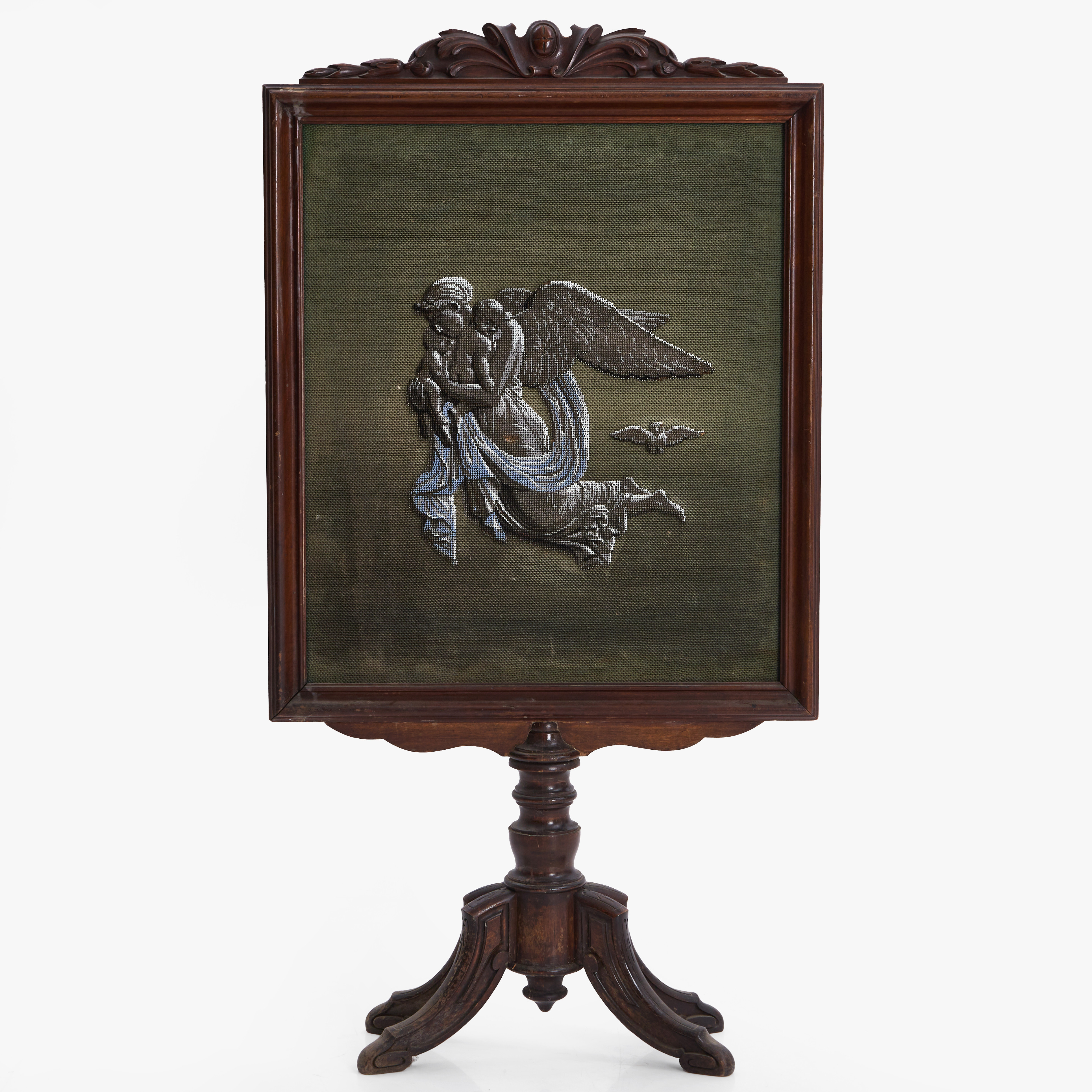 BRASSKÄRM, omkring 1900, broderad textil, skuret trä och metall.