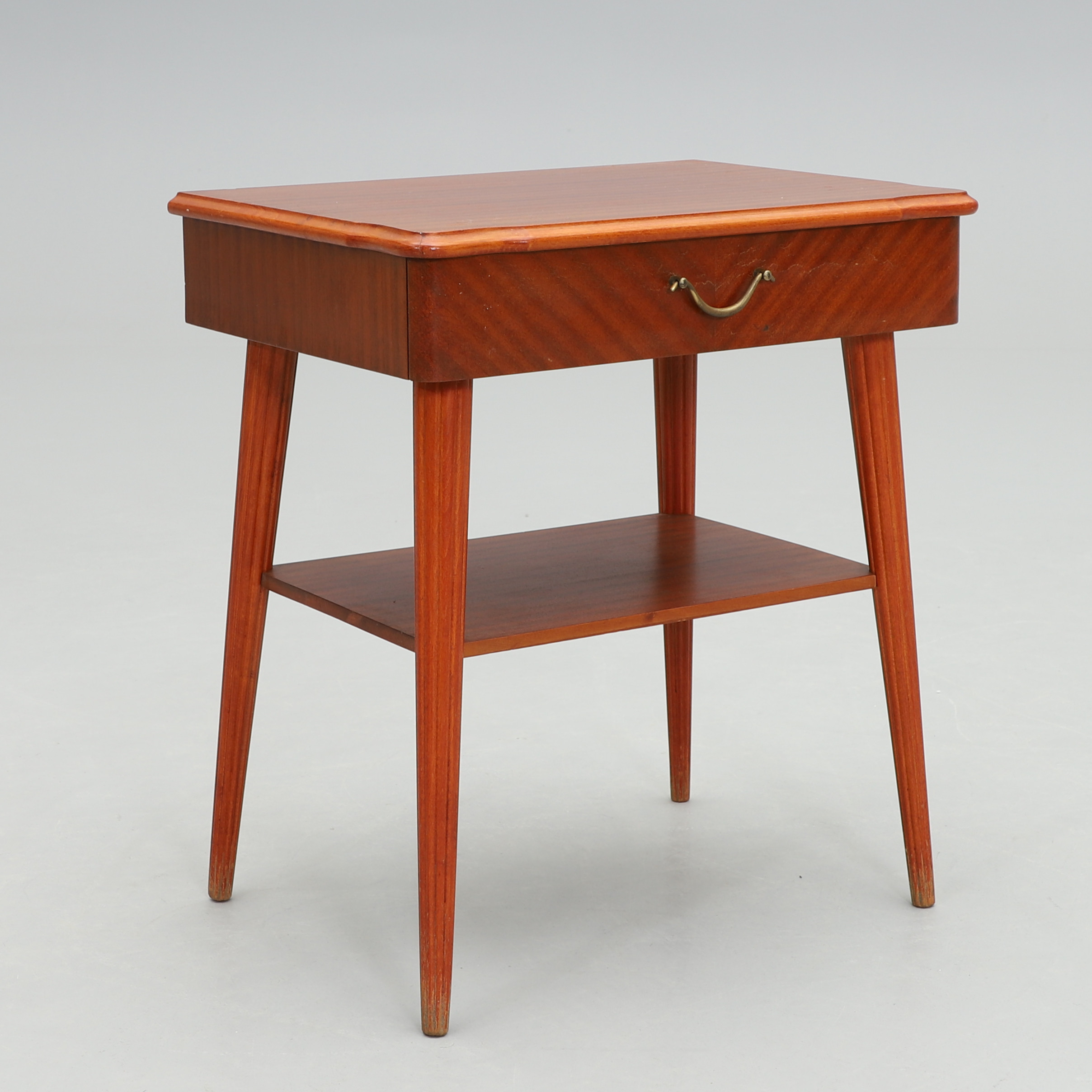 NATTDUKSBORD, Swedish Modern, 1940/50-tal.