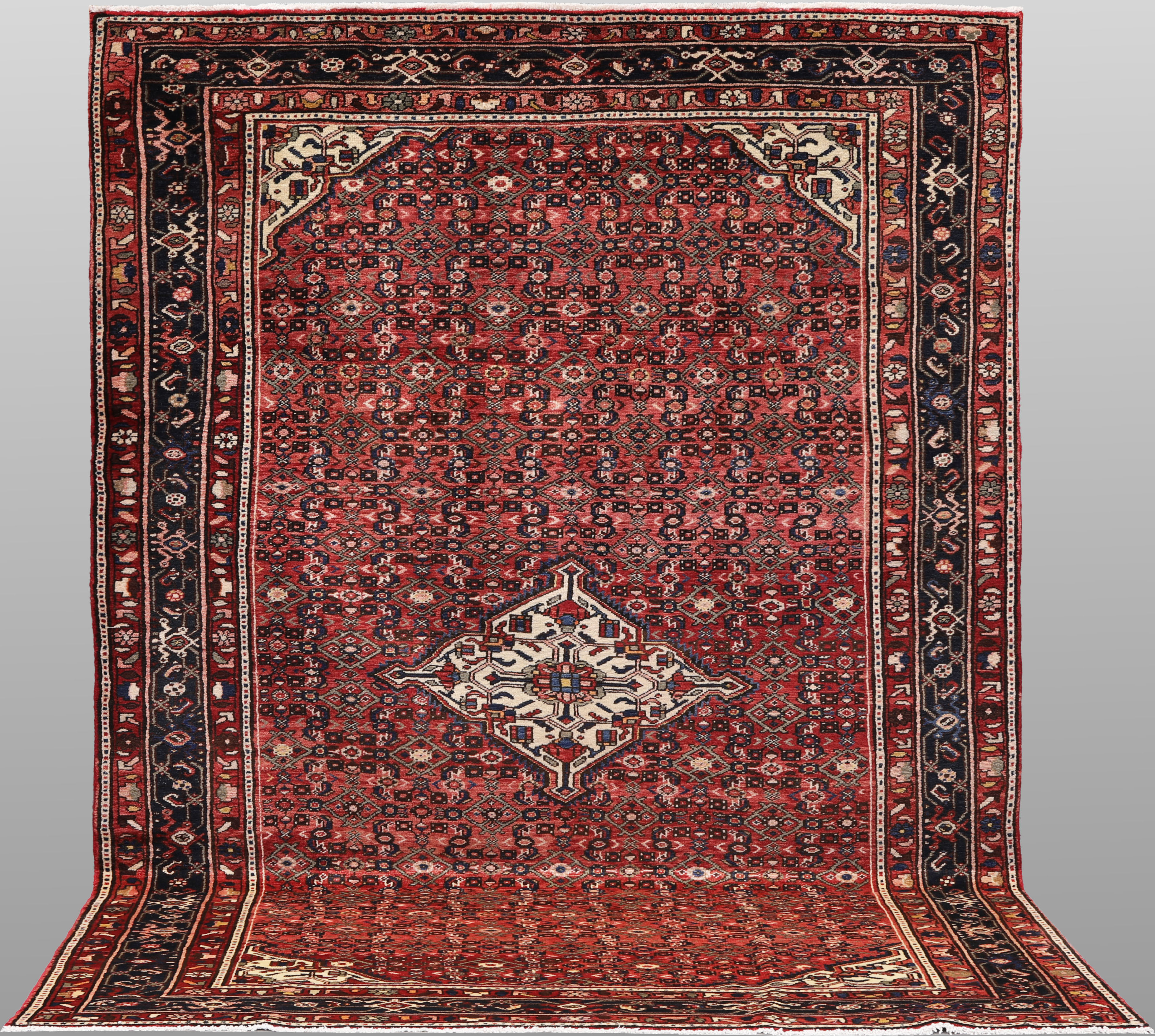 ORIENTMATTA. Hosseinabad, 327 x 203 cm.