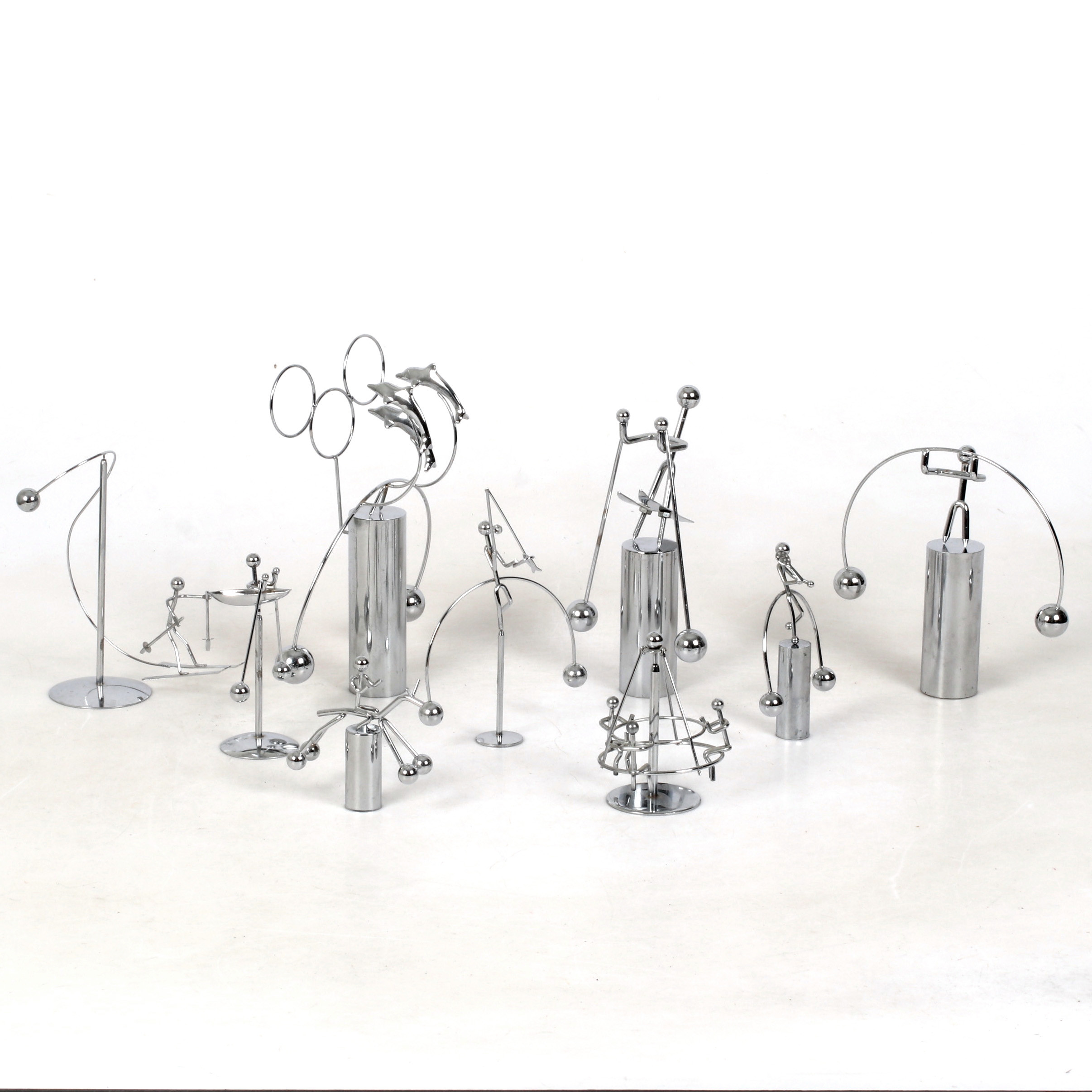 BALANSSKULPTURER, 9 st, metall. 1900-tal.