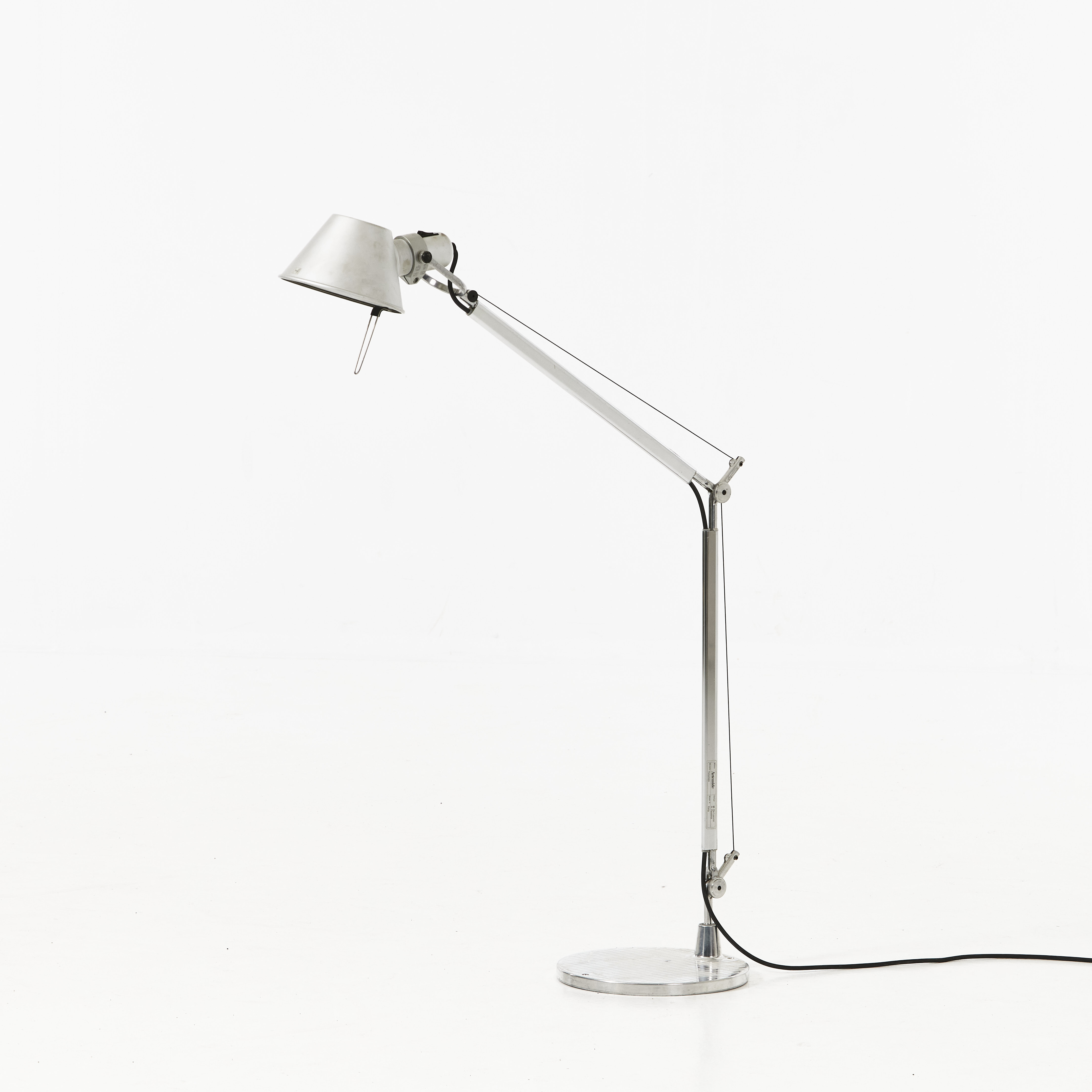 GIANCARLO FASSINA, MICHELE DE LUCCHI. ''Tolomeo'', bordslampa, för Artemide.