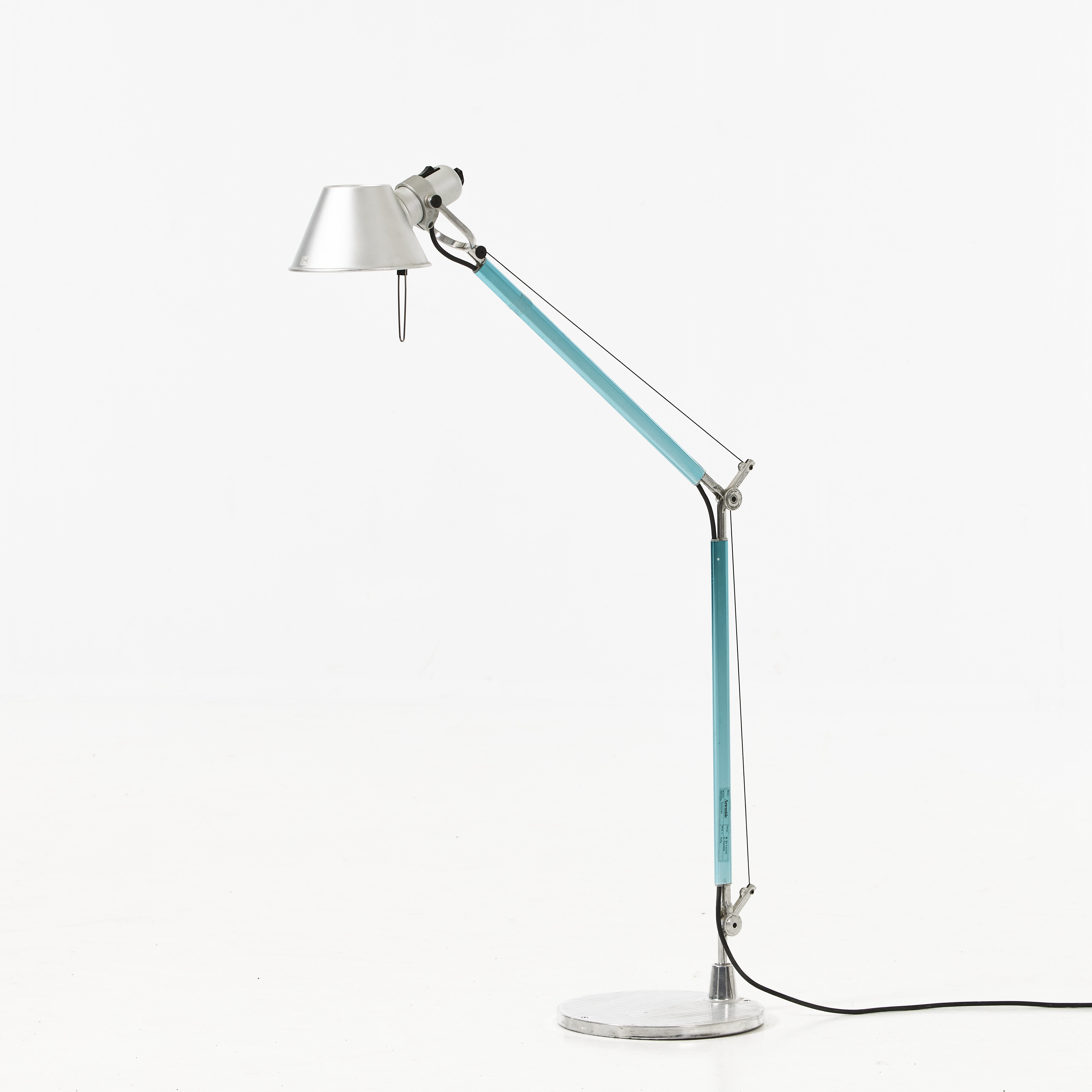 GIANCARLO FASSINA, MICHELE DE LUCCHI. ''Tolomeo'', bordslampa, för Artemide.