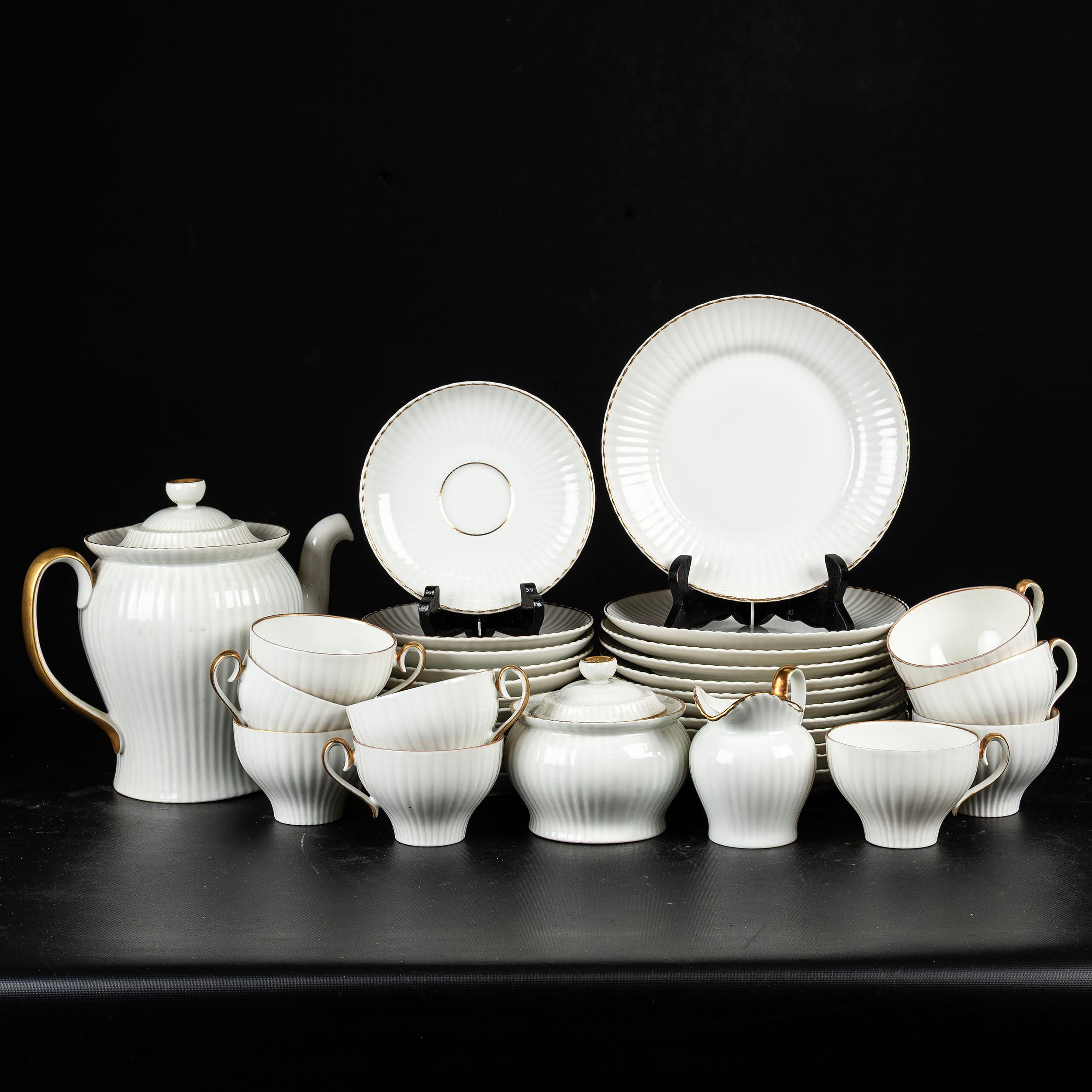 ARTHUR PERCY. Kaffeservis, 36 delar, Karlskrona Porslinsfabrik, 1940/50-tal.