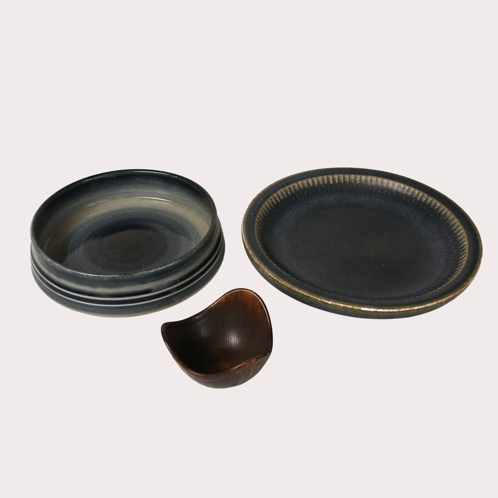 FAT, STENGODS CARL HARRY STÅLHANE, SKÅL GUNNAR NYLUND SAMT SKÅLFAT OLLE ALBERIUS, RÖRSTRAND, 3 DELAR.