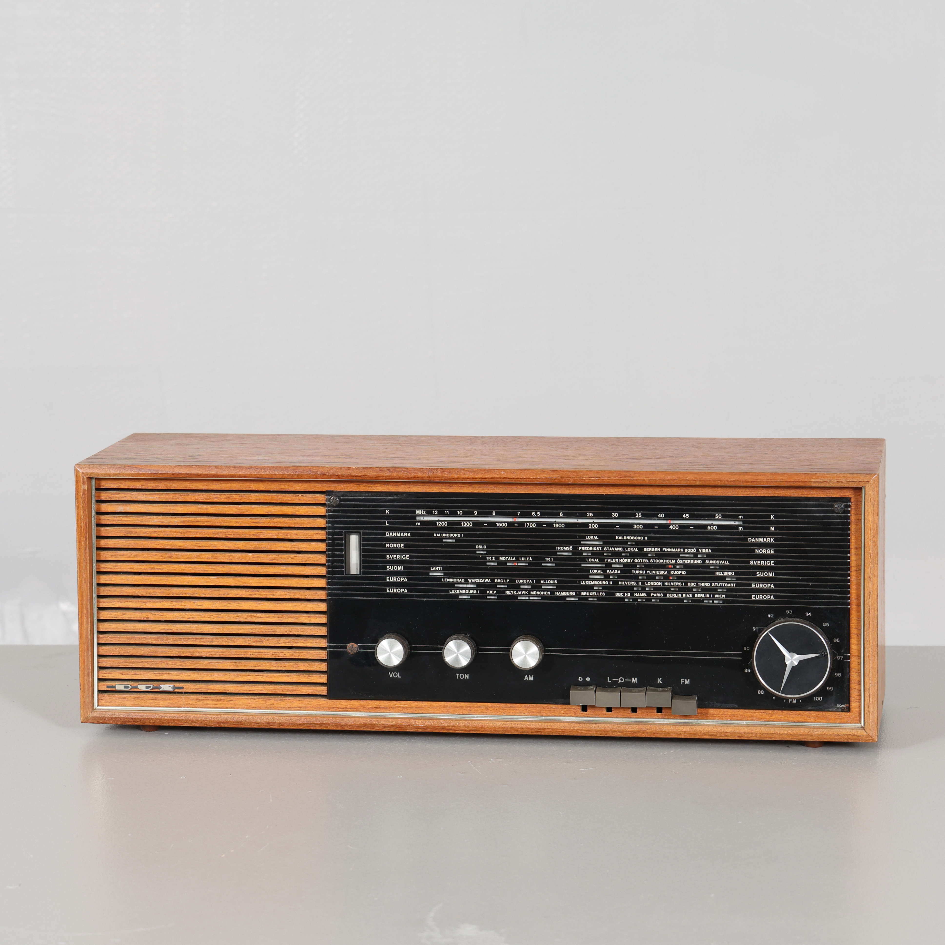 RADIO, DUX modell V472. 1960-tal.