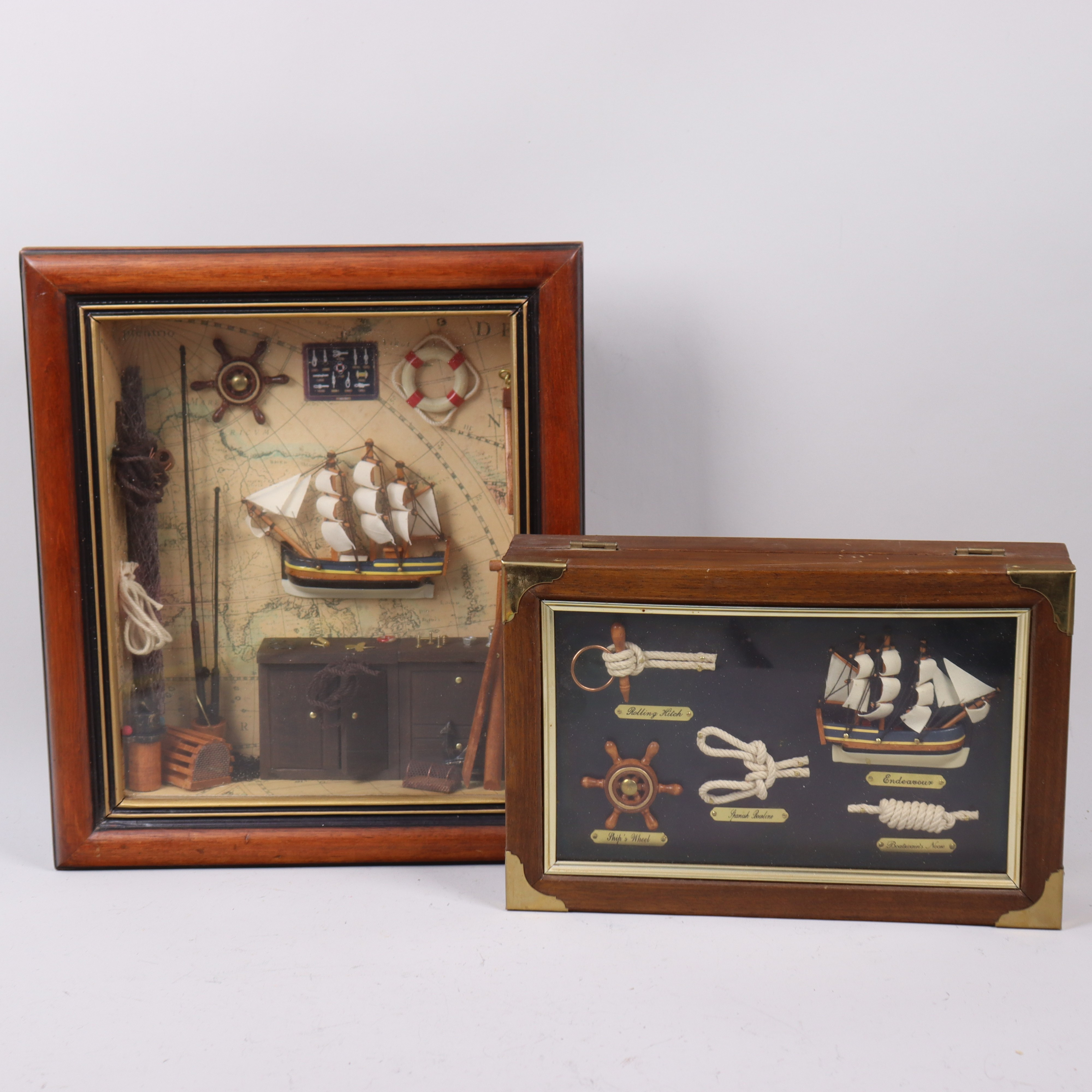 TITTSKÅP OCH NYCKELSKÅP med maritim/nautiskt tema.