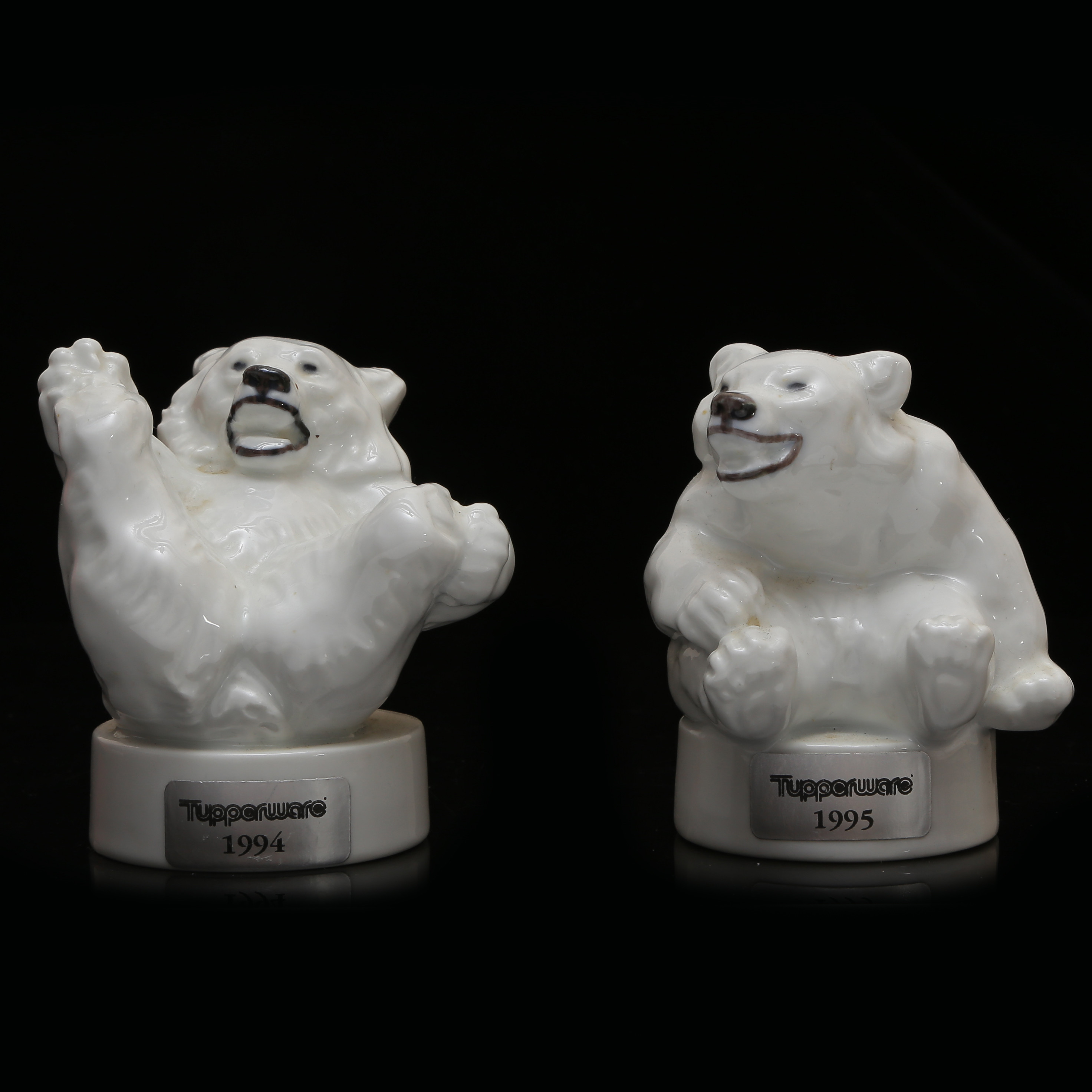 JEANNE GRUT (1927-2009) ROYAL COPENHAGEN "ISBJÖRNAR" FIGURINER Nr 347 Nr 358, SENARE ETIKETTER (TUPPERWARE 1994/1995).