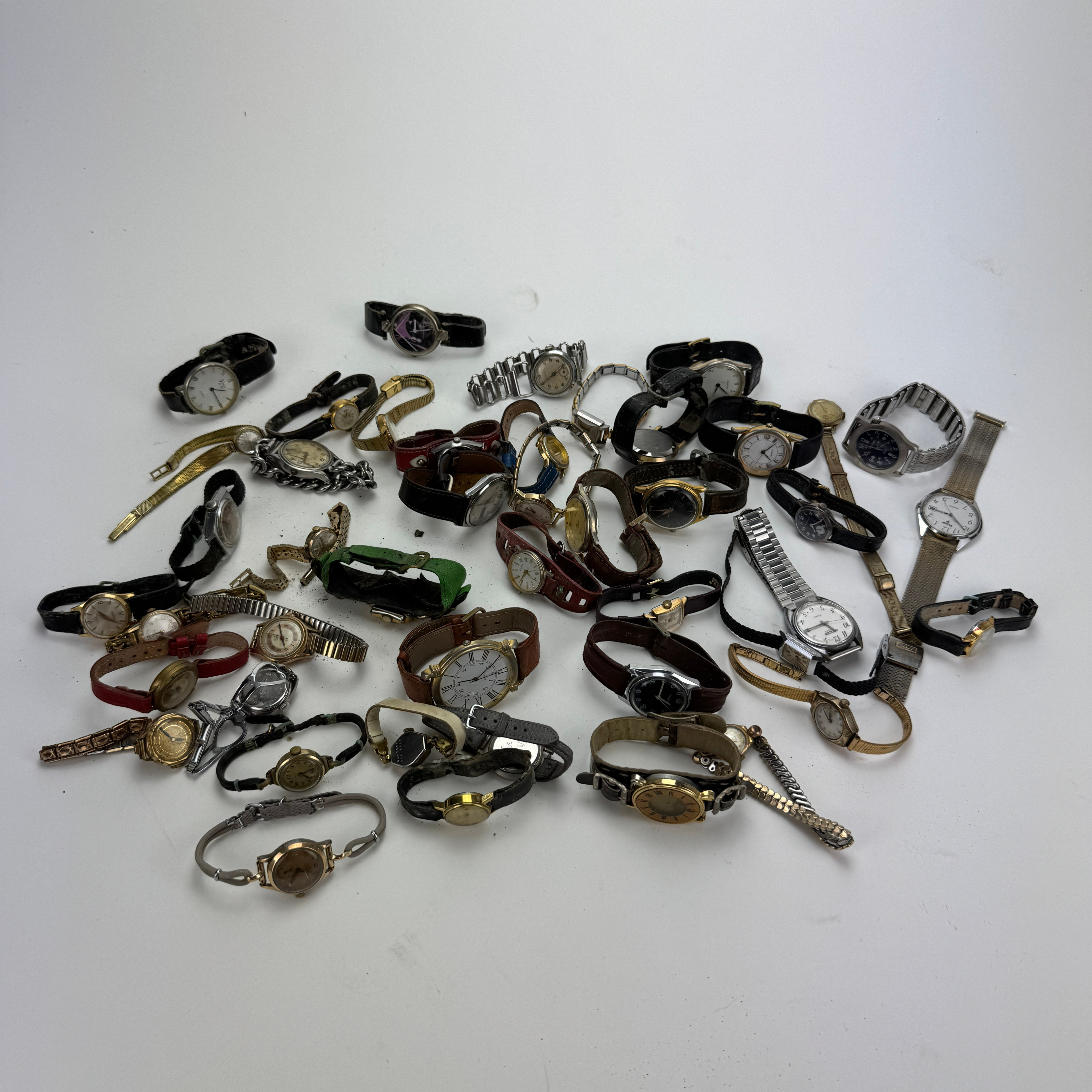 HERR-OCH DAMARMBANDSUR, bland annat Belinda, Heloisa, Certina, Onsa, Rocail, Pulsar, Tissot, Citizen.