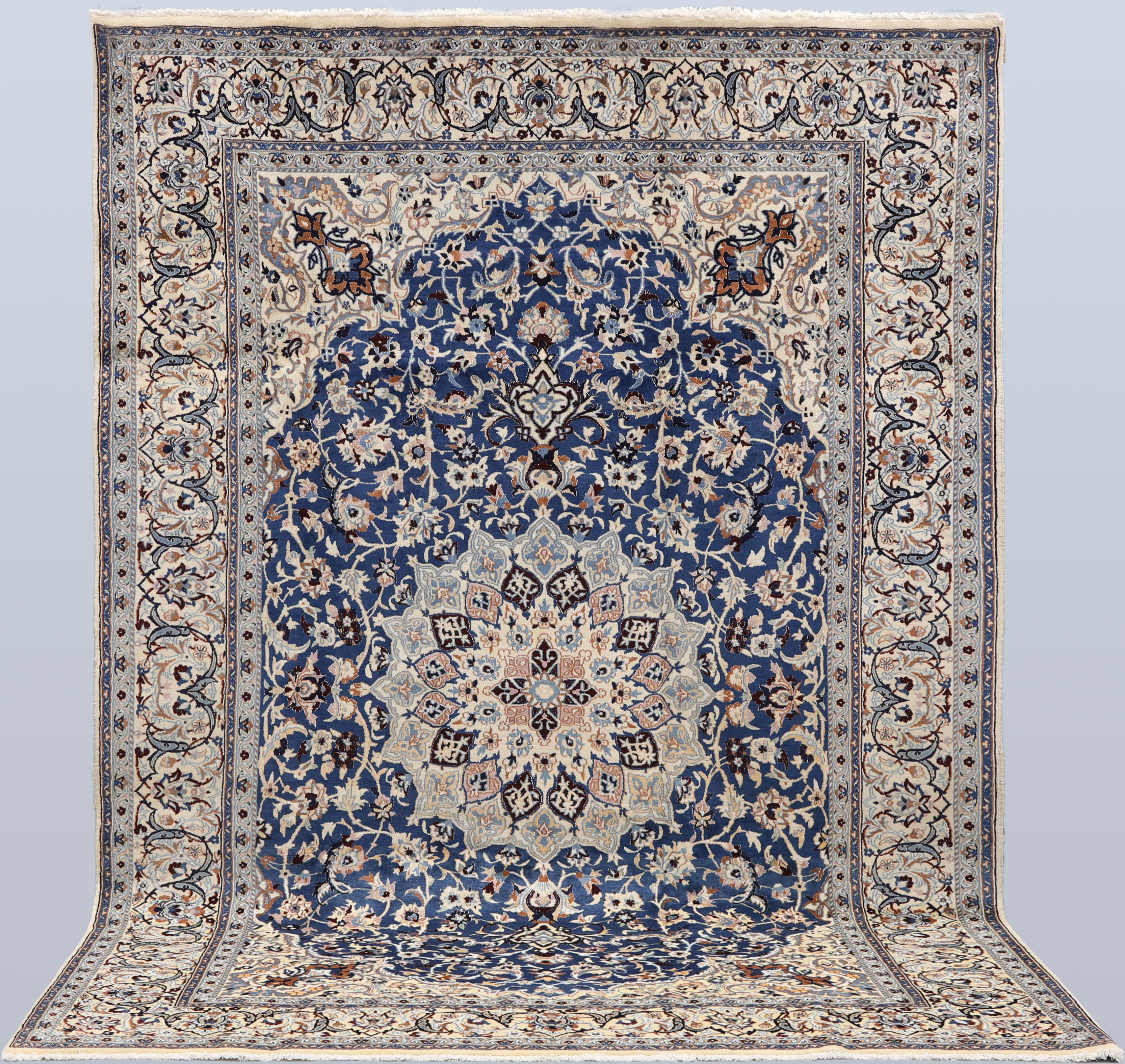 MATTA, Nain, part silk, 9LAA, ca 292x202 cm.