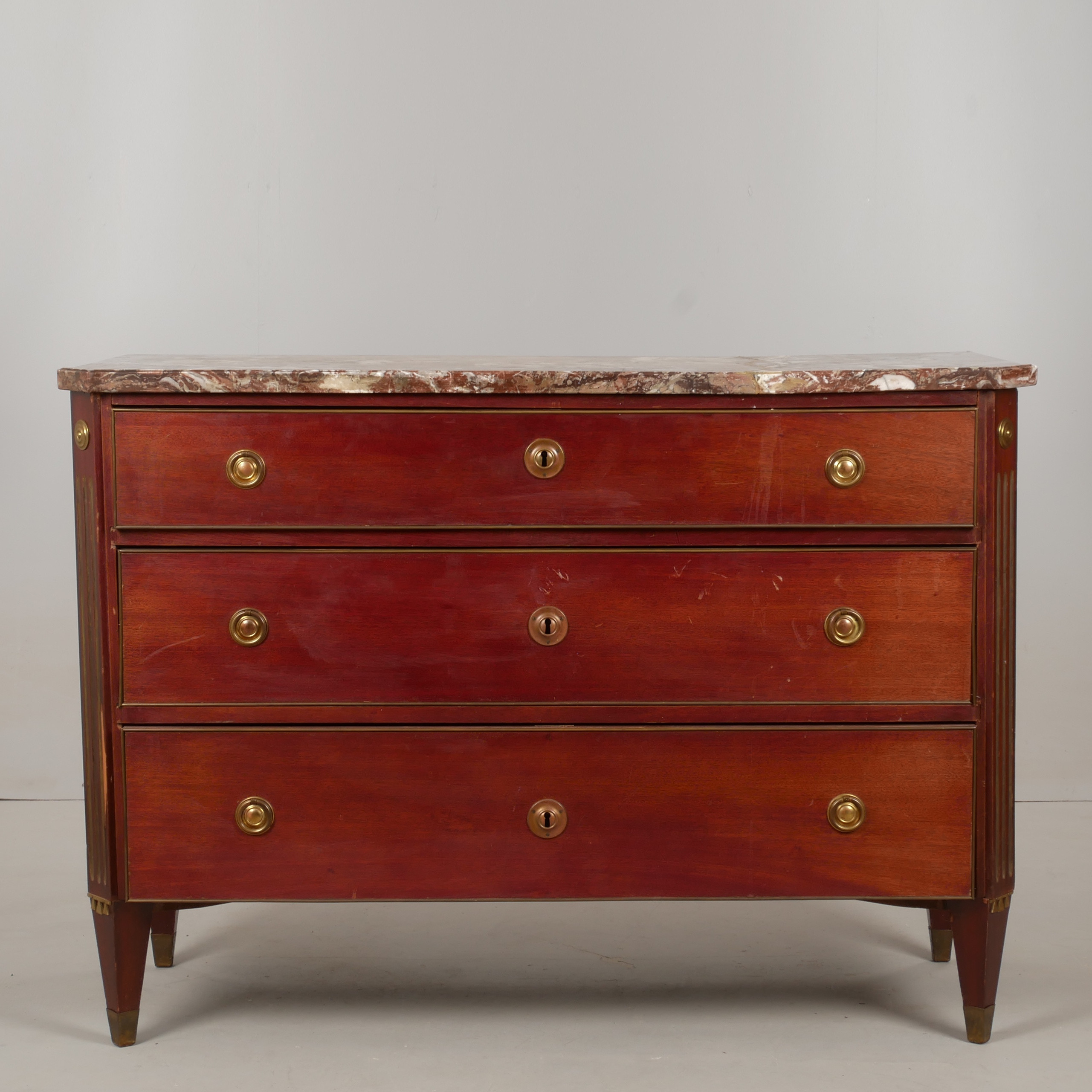 BYRÅ, med stenskiva, sengustaviansk stil, 1800-talets slut.