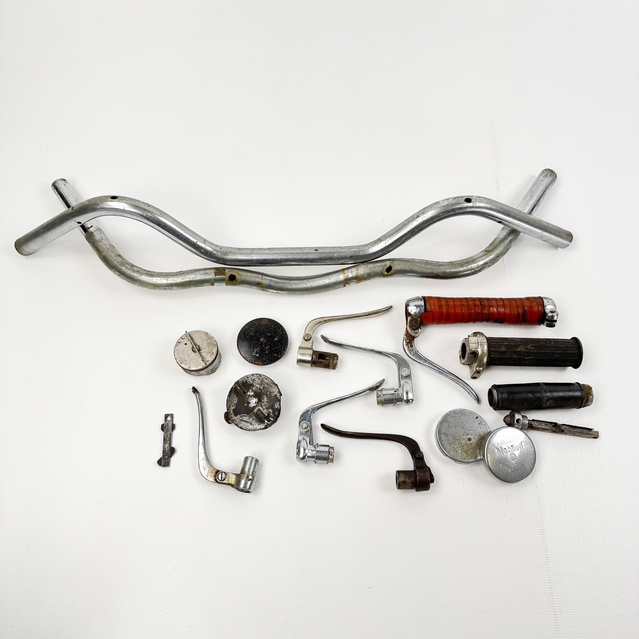 MOTORCYKELDELAR, parti, styren och reglage, 1920/30-tal.