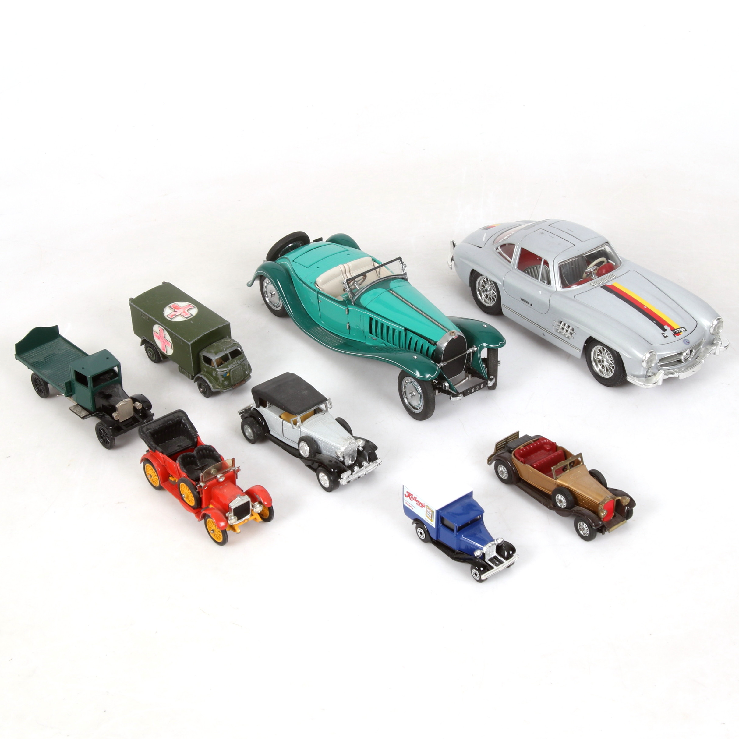 MODELLBILAR, 8 st, metall, bl.a. Franklin Mint, Corgi, Burago.